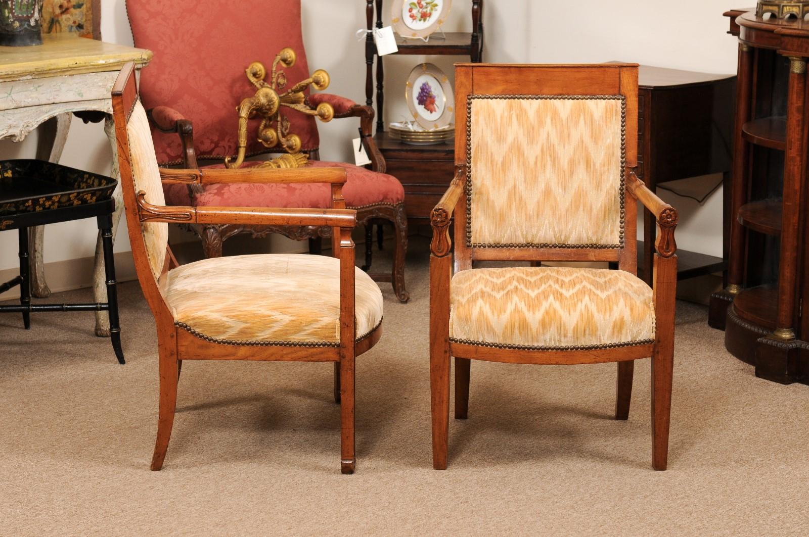 Matched Pair of Neoclassical Style Walnut Armchairs, 20th Century France For Sale 6