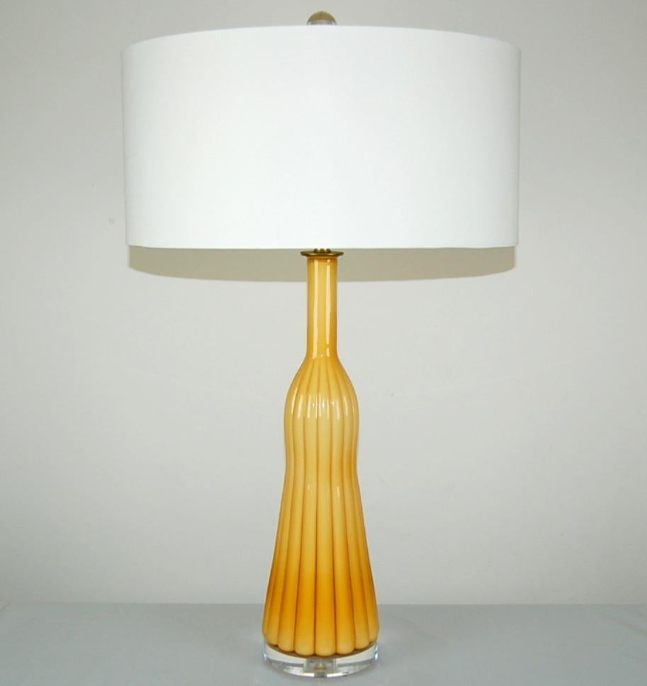 Paar aufeinander abgestimmte Vintage Murano Lampen in Butterscotch Creme im Angebot 3