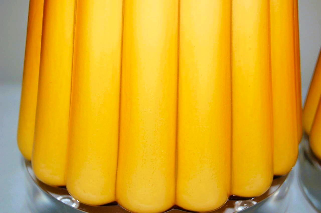 Paar aufeinander abgestimmte Vintage Murano Lampen in Butterscotch Creme im Zustand „Gut“ im Angebot in Smyrna, GA