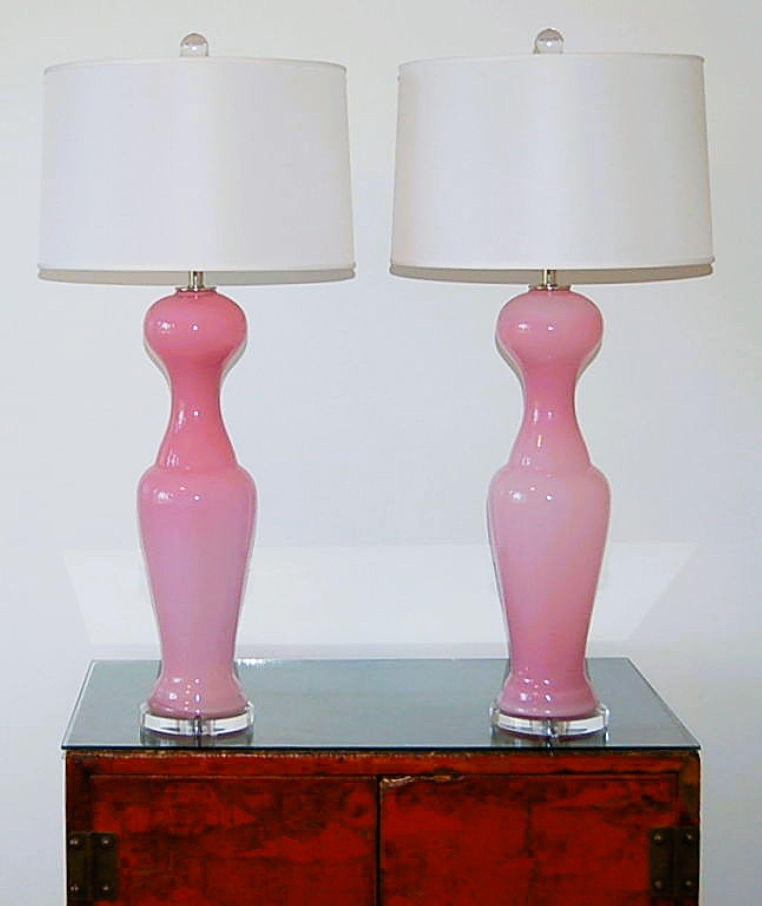 Pareja emparejada de lámparas vintage de Murano en rosa pálido en venta 2