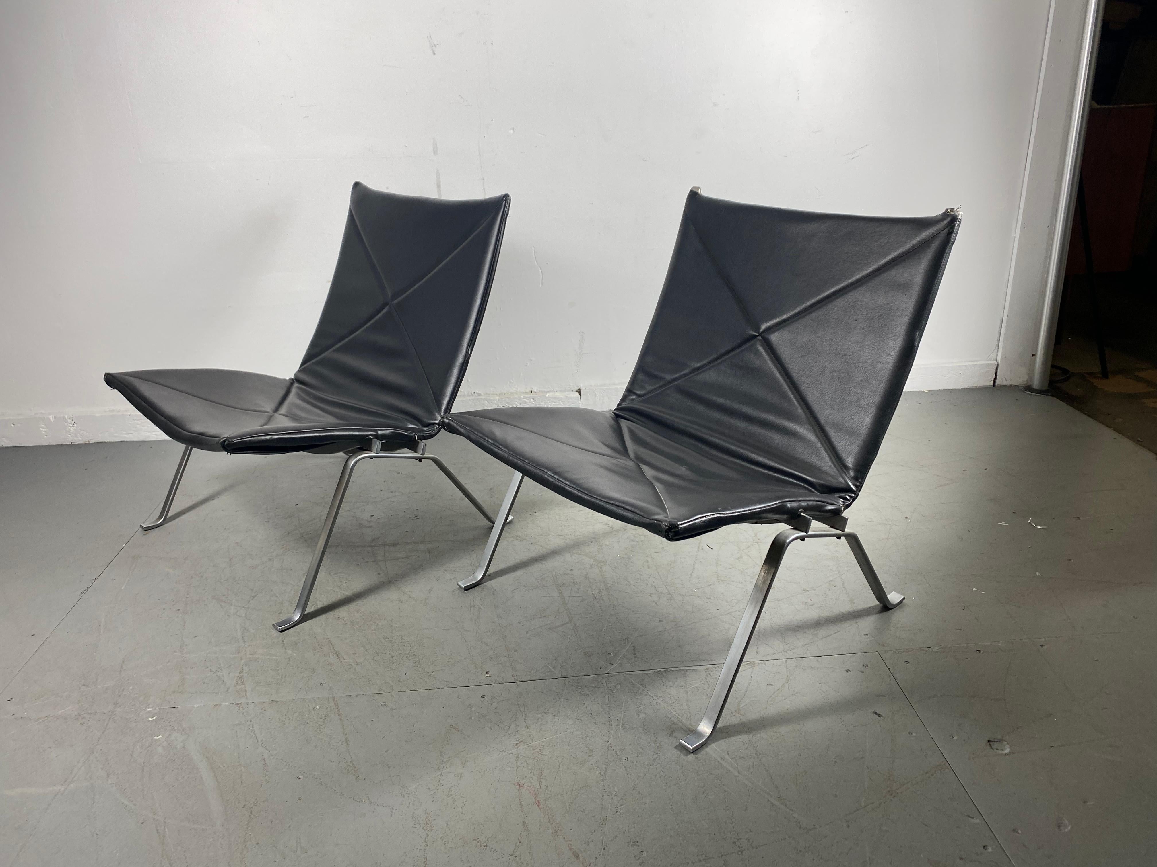 Scandinave moderne Paire de chaises longues PK22 assorties de Poul Kjærholm pour E Kold Christensen. en vente