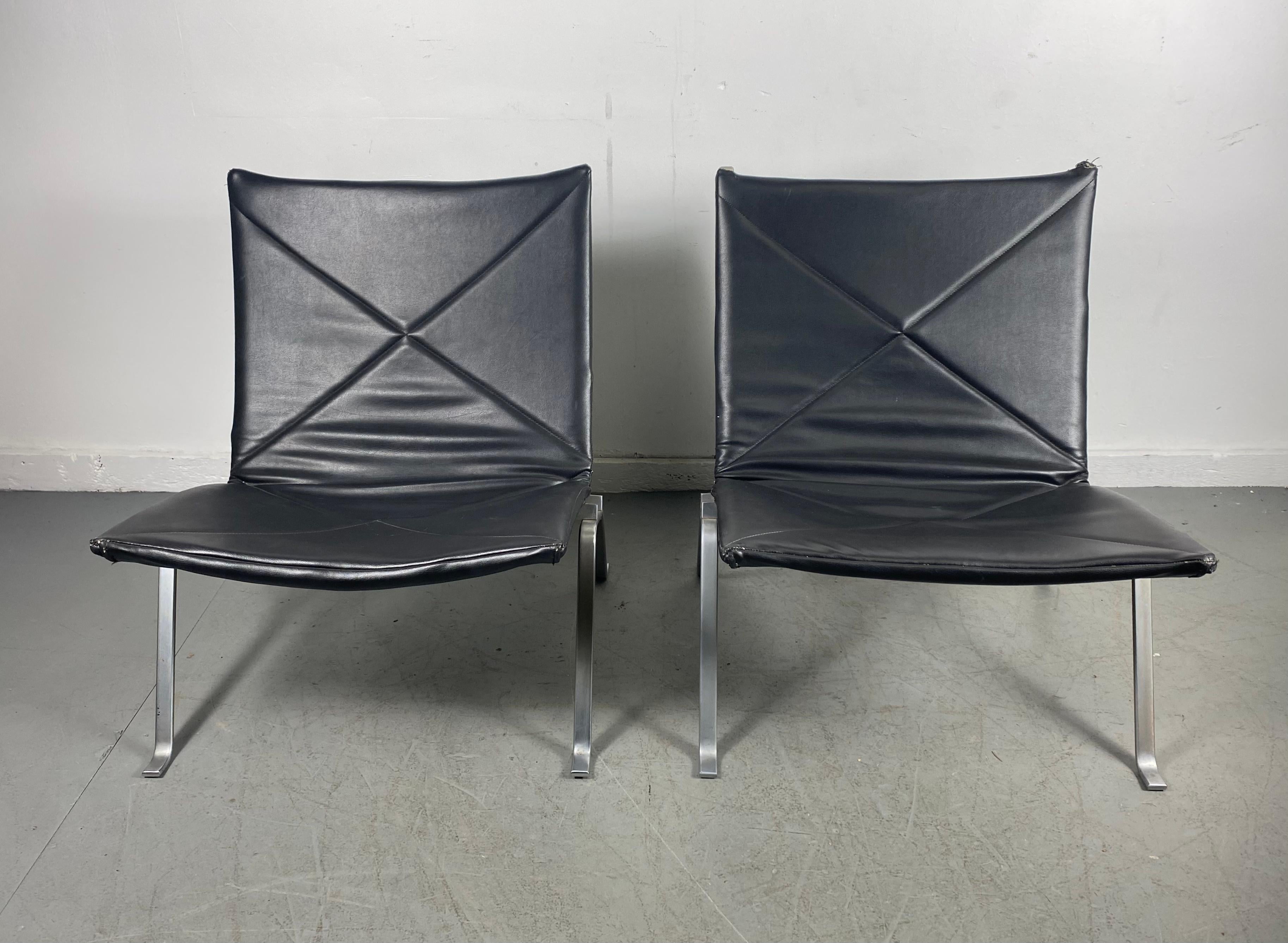 Passendes Paar PK22 Lounge Chairs von Poul Kjærholm für E. Kold Christensen (Dänisch) im Angebot