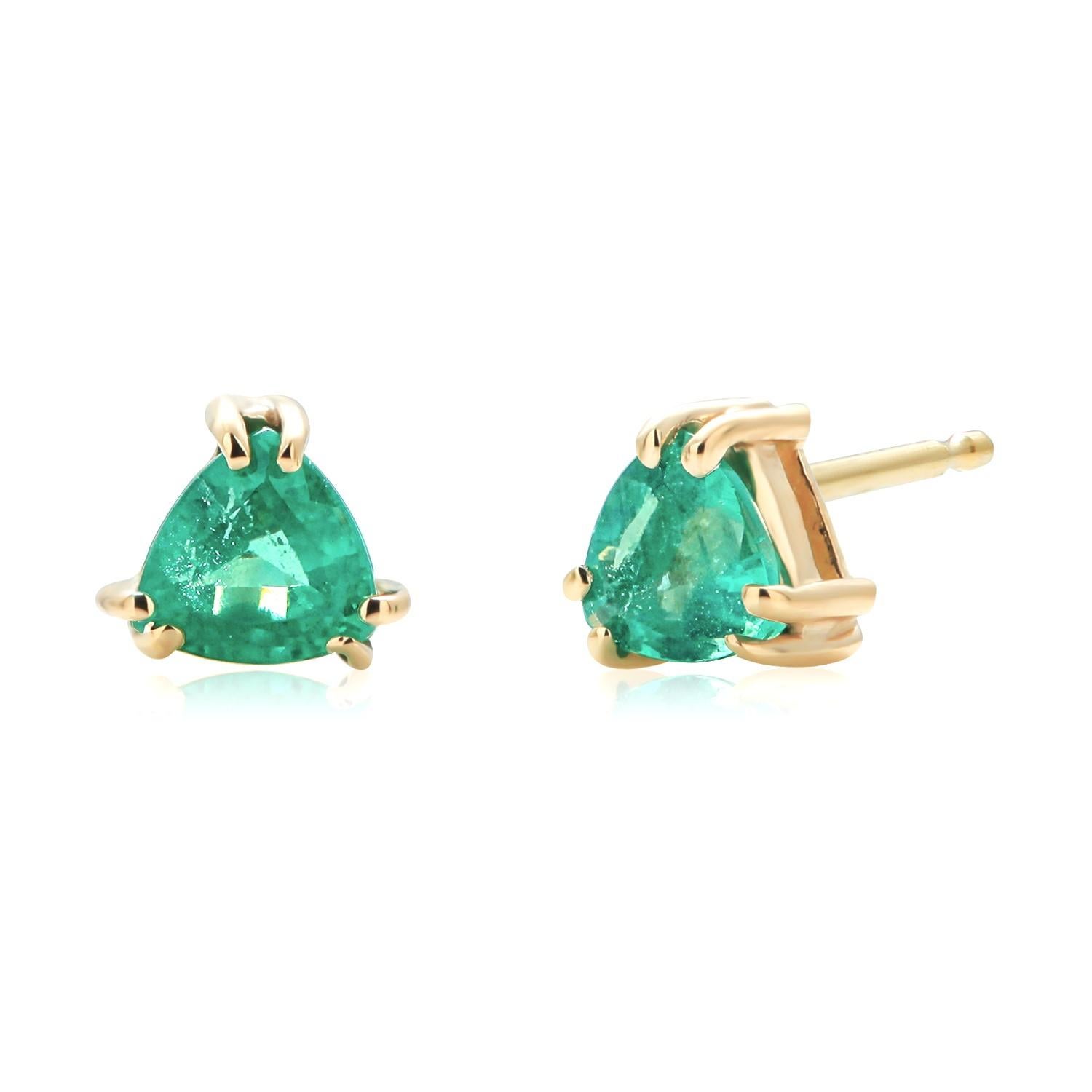 Matched Pair Trillion Emerald Yellow Gold Triangle Shaped Stud Earrings In New Condition In New York, NY