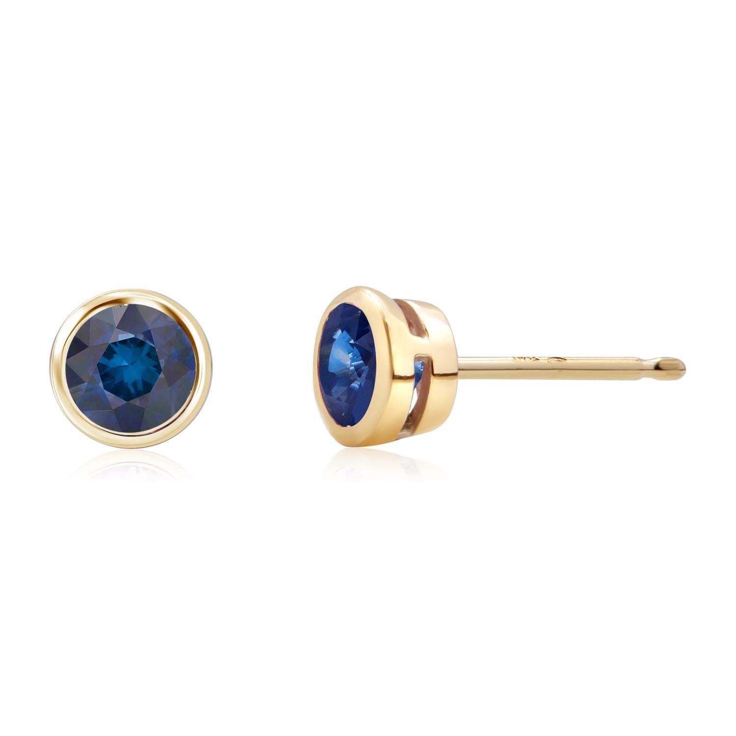Matched Round Sapphire 0.40 Carat 14 Karat Yellow Gold 0.15 Inch Stud Earrings  For Sale 1