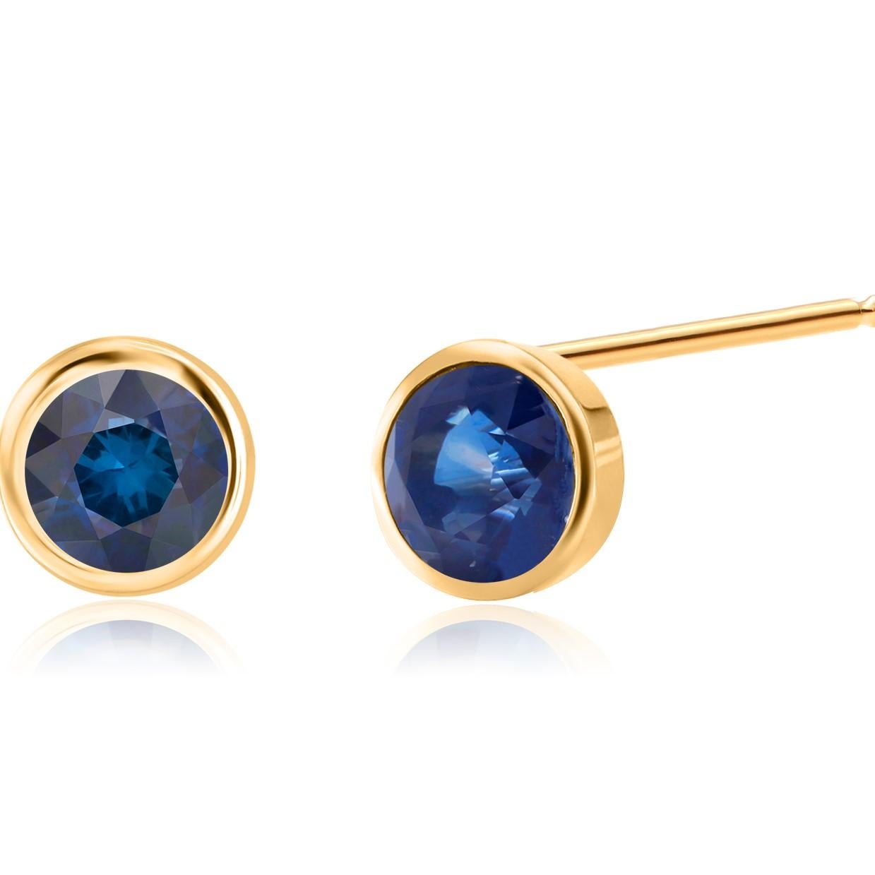 Round Cut Matched Round Sapphire 1.50 Carat 14 Karat Yellow Gold 0.23 Inch Stud Earrings  For Sale