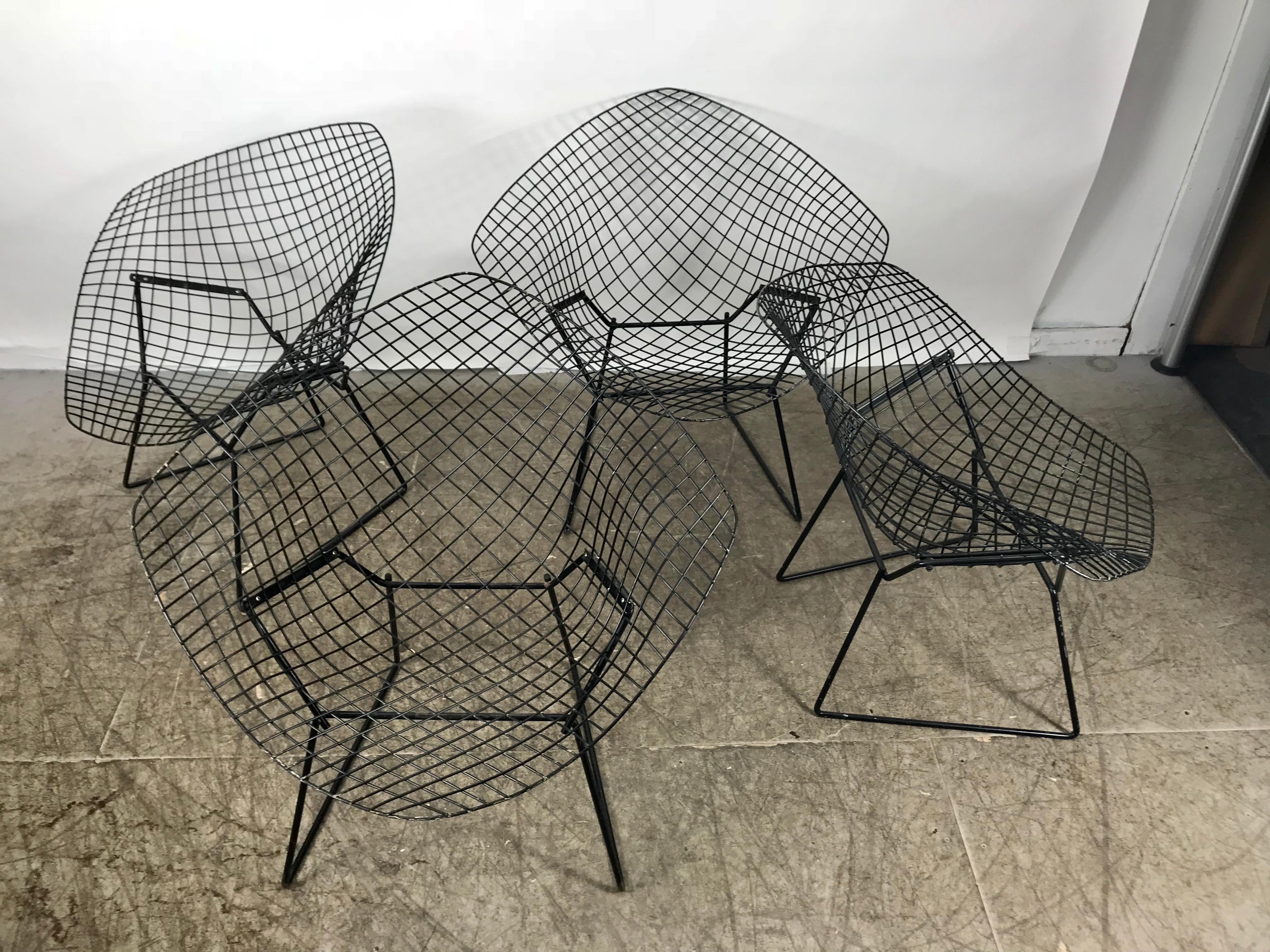 Matched set of 4 midcentury Bertoia diamond chairs, Knoll, classic indoor or outdoor diamond chairs designed by Harry Bertoia manufactured by Knoll, nice original condition.
