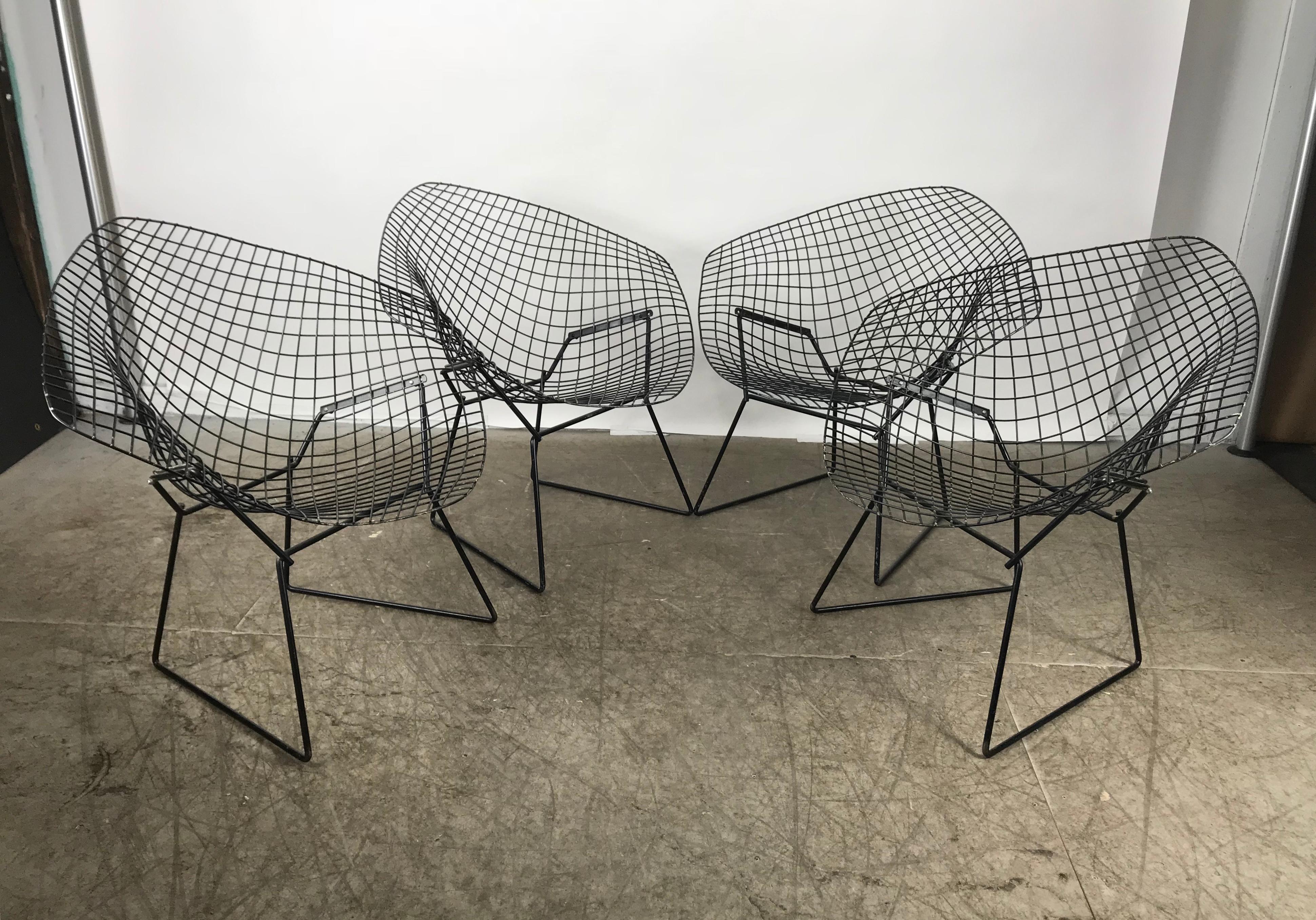 Matched Set of 4 Midcentury Bertoia Diamond Chairs, Knoll In Good Condition In Buffalo, NY