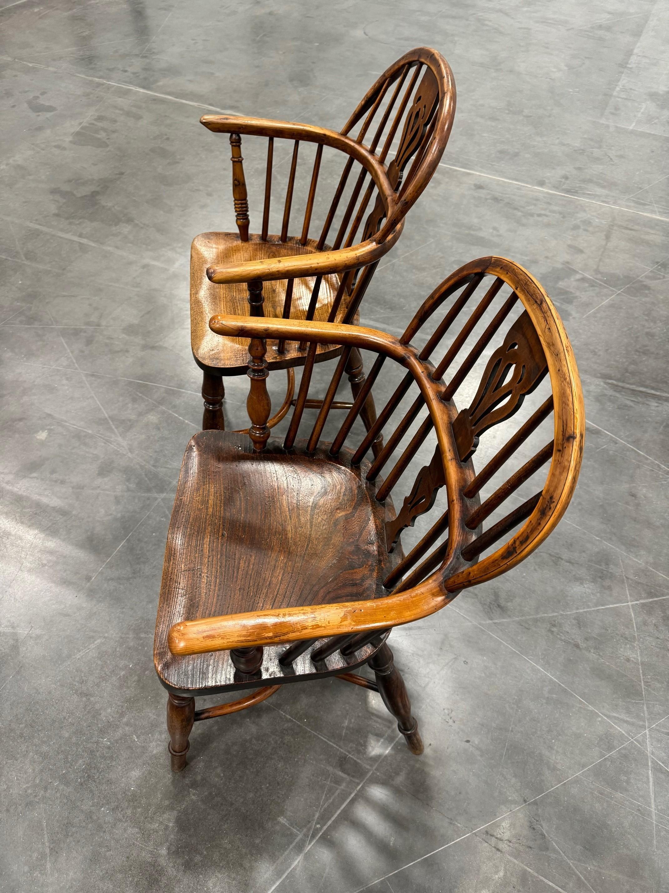 Matched Set of Two Early Low back Yew Wood Windsor Chairs In Good Condition For Sale In Flower Mound, TX