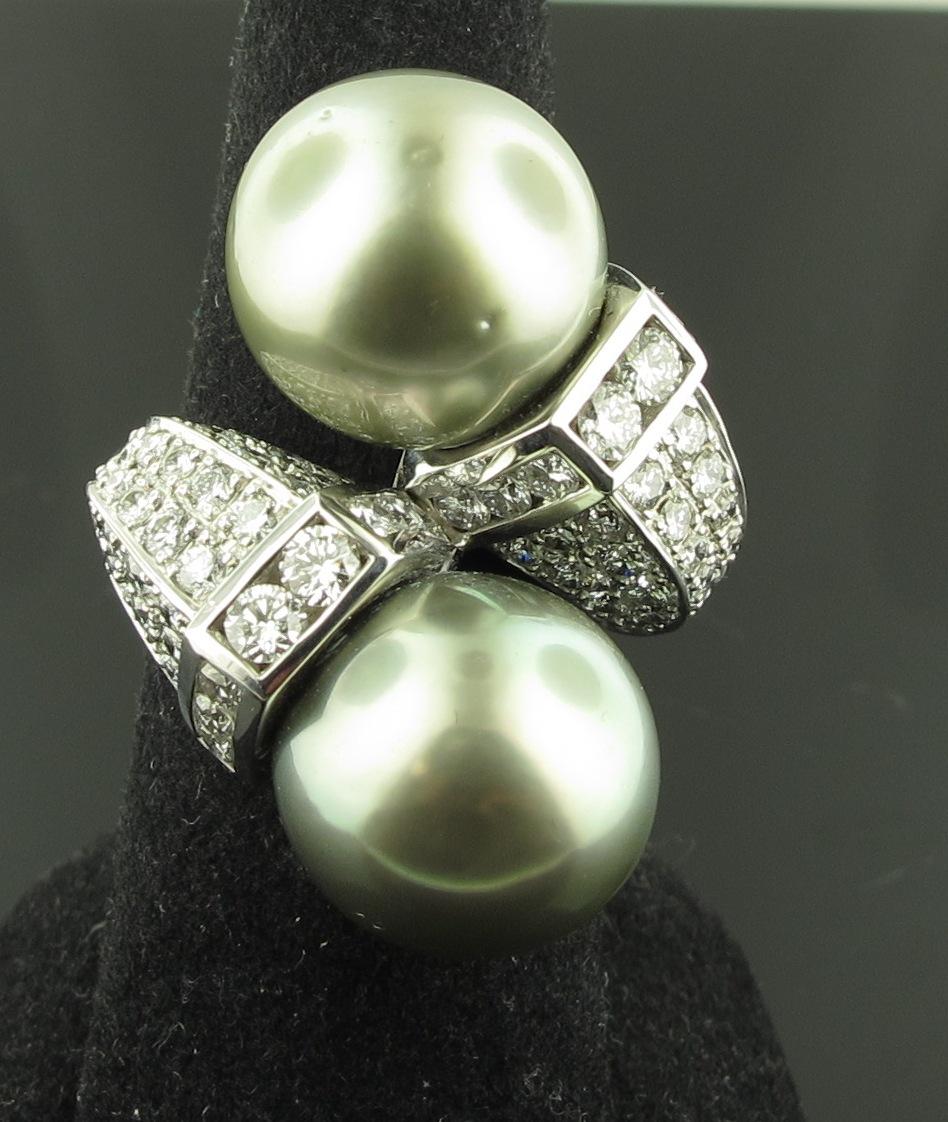 Matched Tahitian Pearl and Diamond Cross-Over Ring in 18 karat white gold  For Sale 1