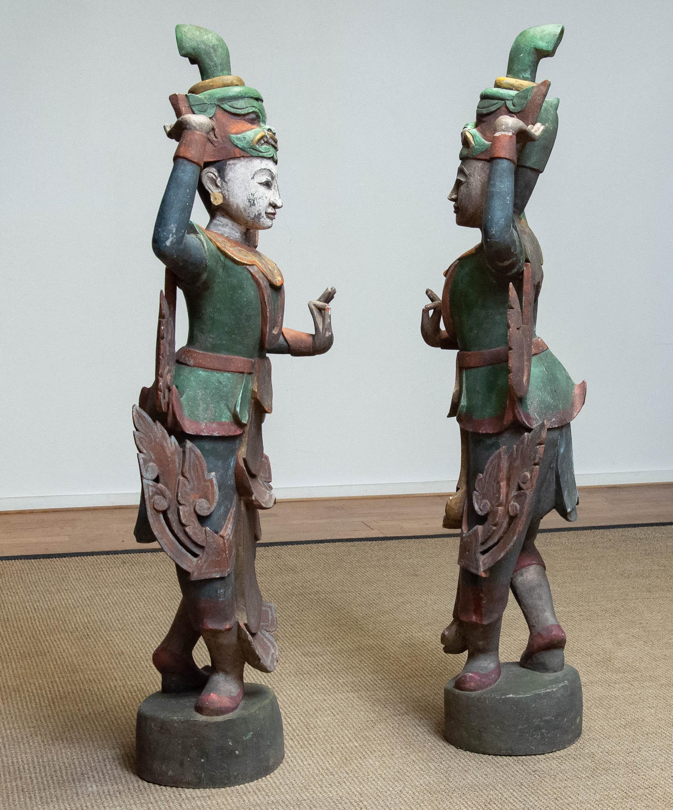Matching Couple / Pair Large Polychromed Burmese Nat Temple Dancers en vente 10