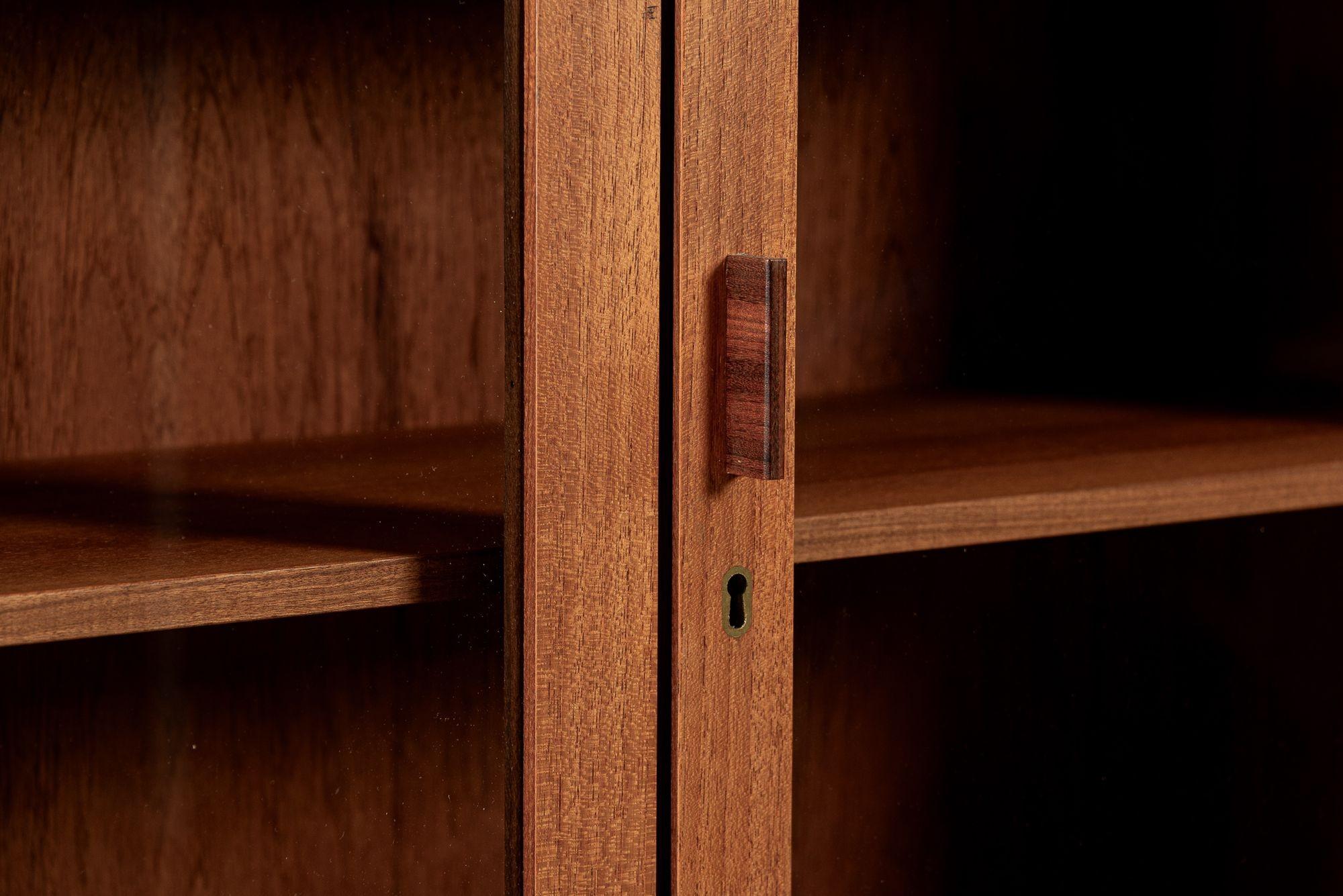 Matching Mid Century Swedish Teak Display Cabinet & Open Bookshelf For Sale 10