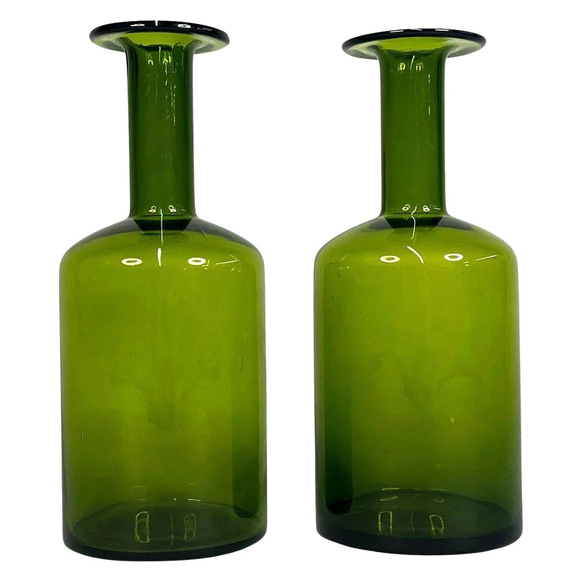 Passende dänische Glasvasen von Otto Brauer für Holmgaard, Grün Gulvvase im Angebot