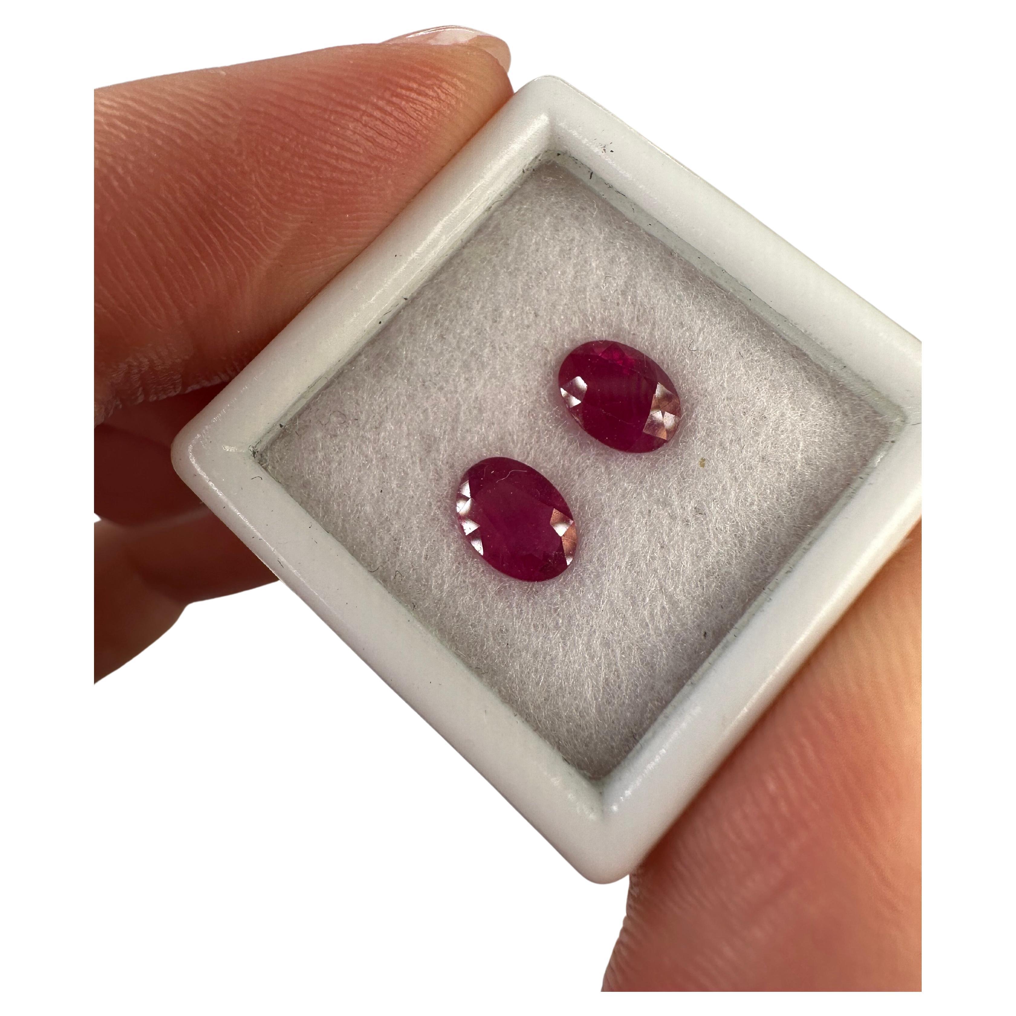 Matching oval rubies untreated matching pair 100% natural certified 6.5mm For Sale