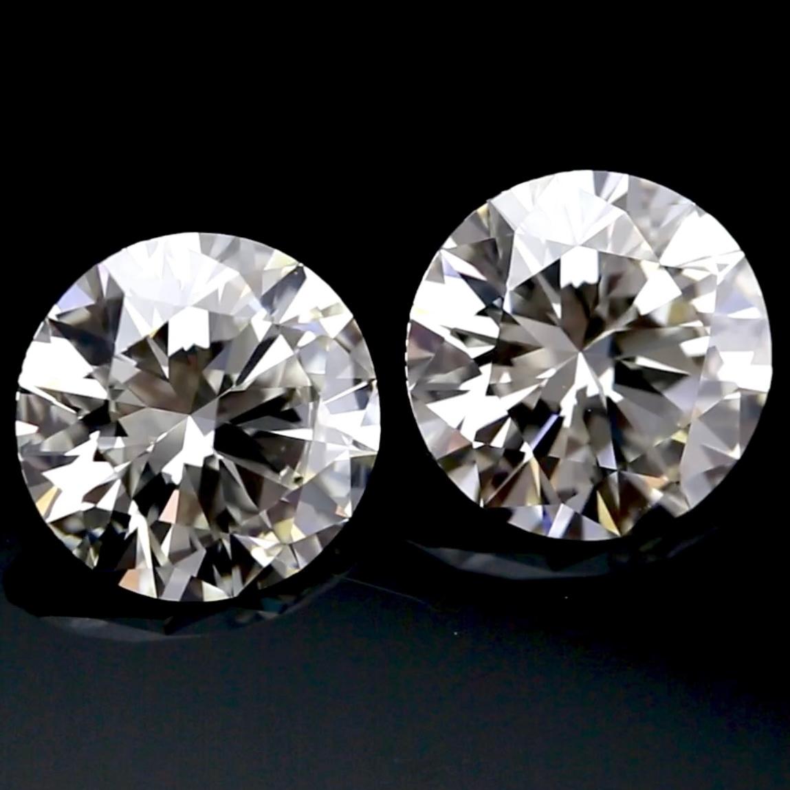 Taglio rotondo Coppia di diamanti tondi Brillianti 3,37ct e 3,27ct K-VS1/VVS2 GIA EX in vendita