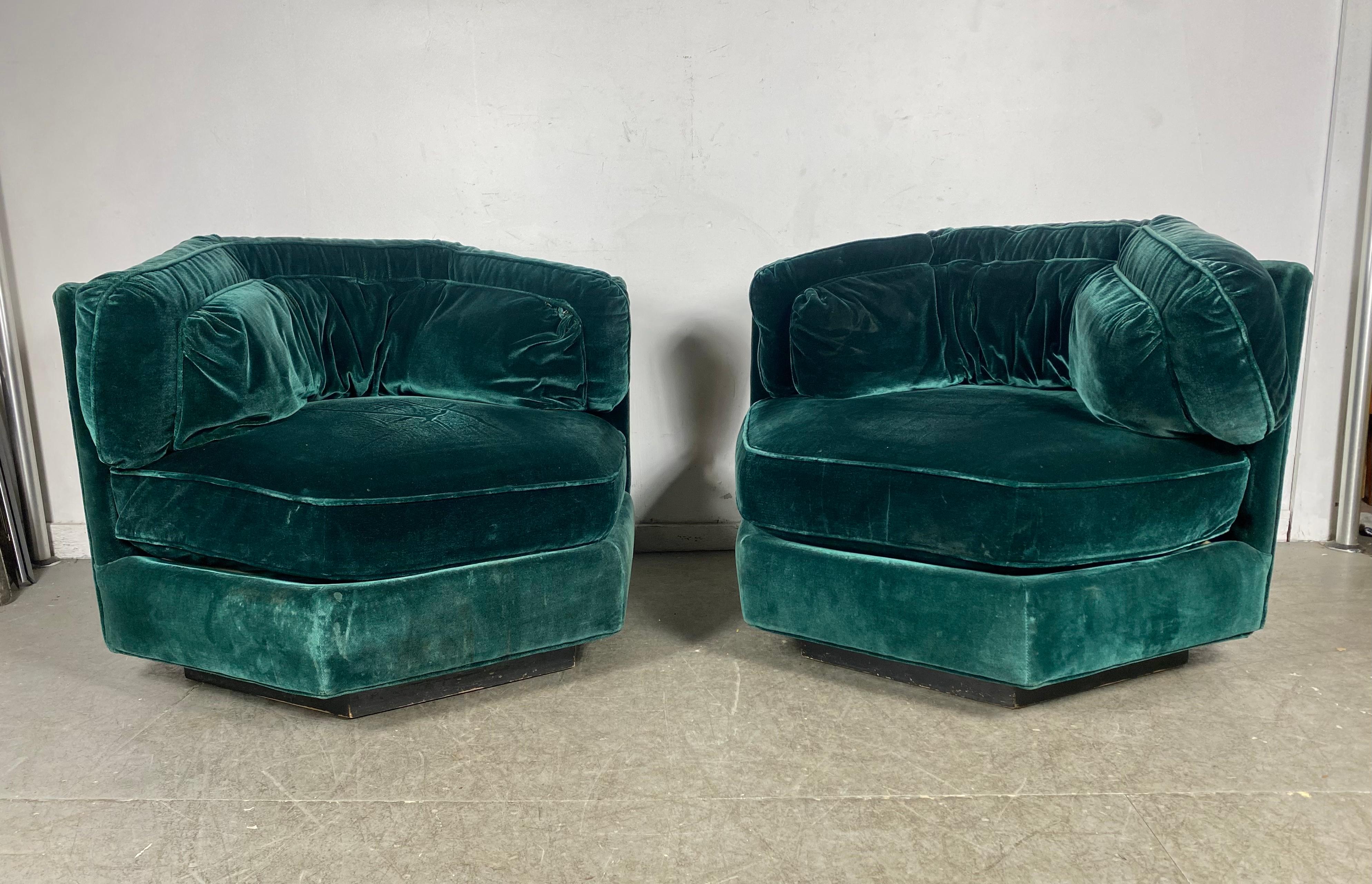 Paire assortie de fauteuils de salon Hex en mohair vert émeraude Bernhardt des années 1970 en vente 4