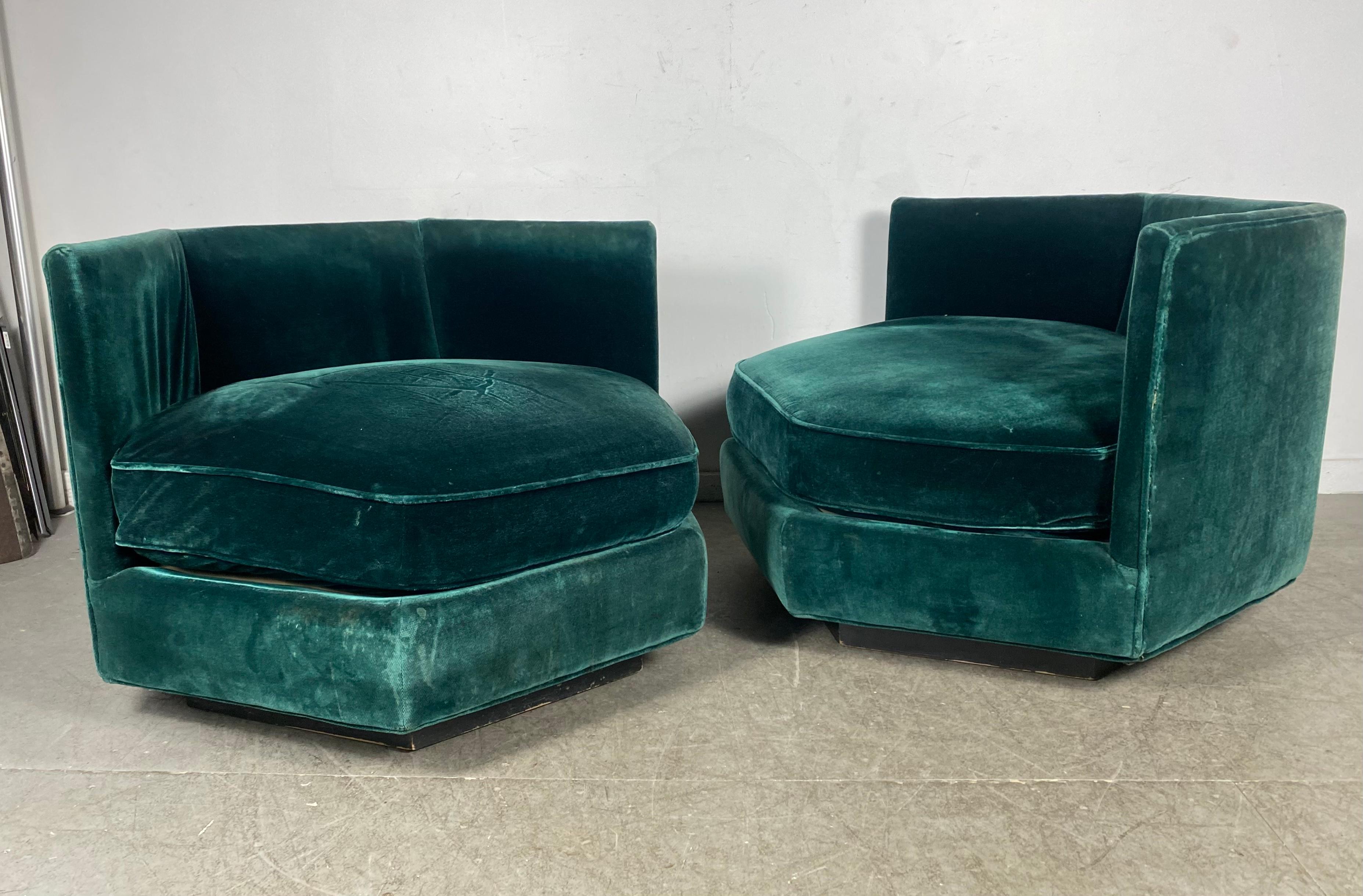 Late 20th Century Matching Pair 1970s Emerald Green Mohair Hex Lounge Chairs 