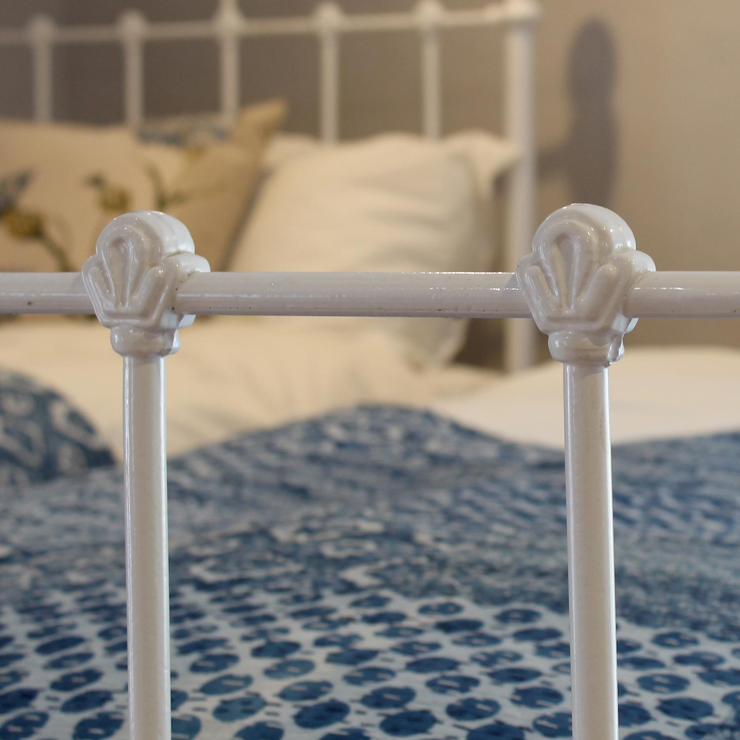 Steel Matching Pair of Antique Cast Iron Antique Beds in White MP68 For Sale
