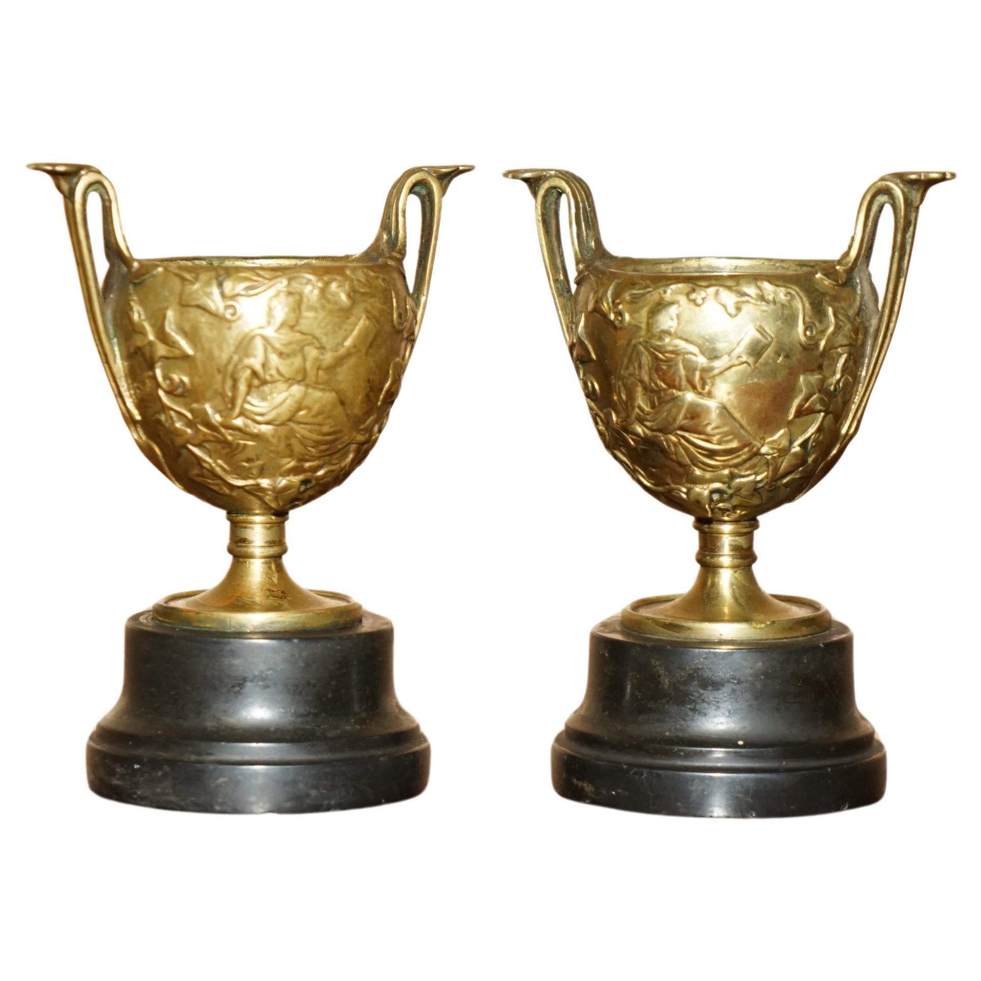 MATCHiNG PAIR OF ANTIQUE ROMAN GRAND TOUR HERCULES GILT BRASS MARBLE BASE CUPS For Sale