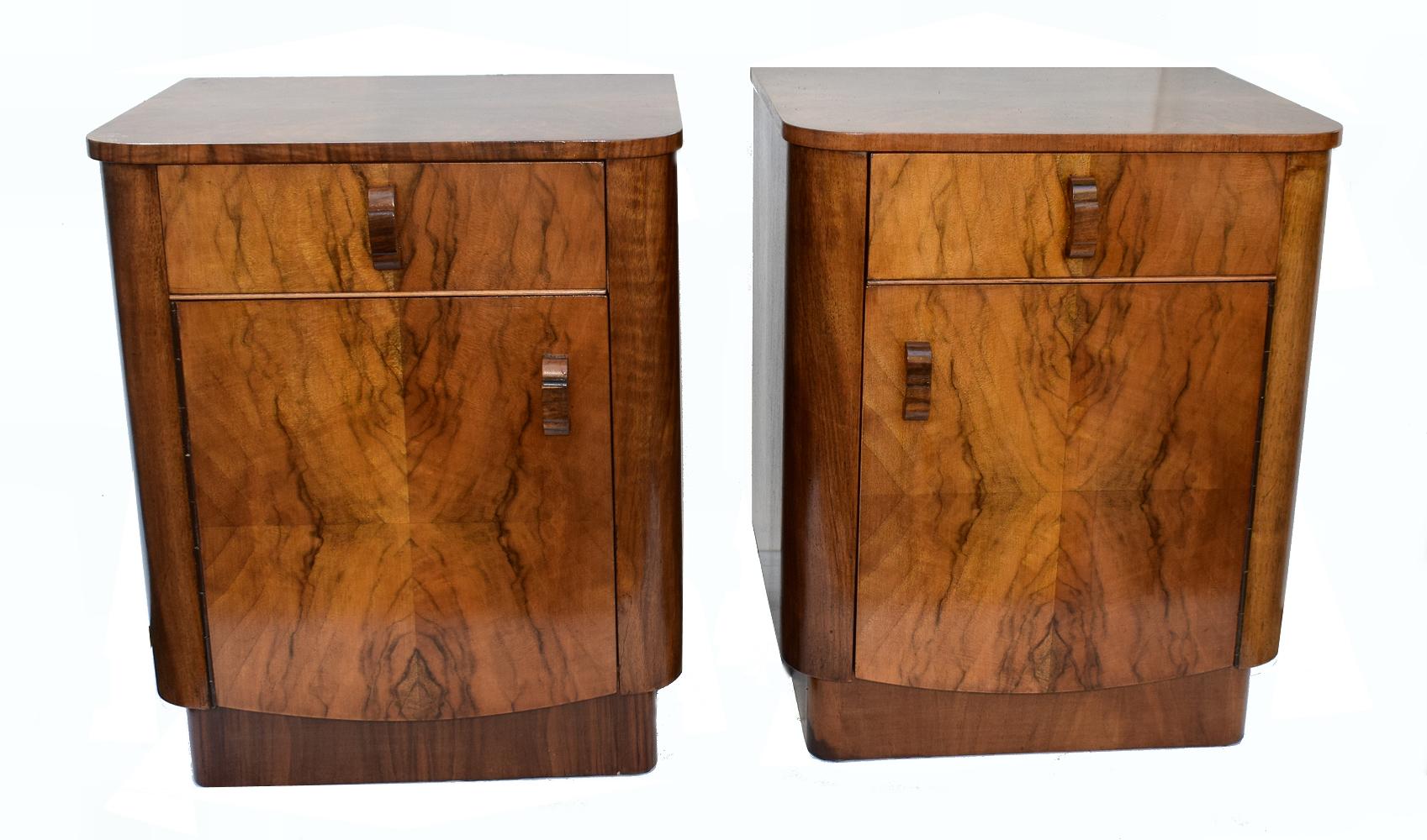 English Matching Pair of Art Deco 1930s Bedside Cabinet Tables