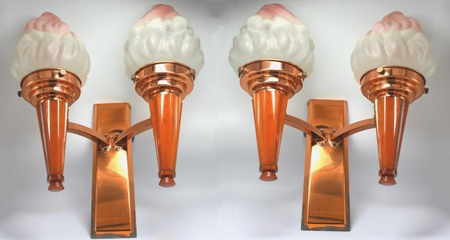 Coppia di lampade da parete a doppia fiamma in stile Art Deco, circa 1930 in vendita 3