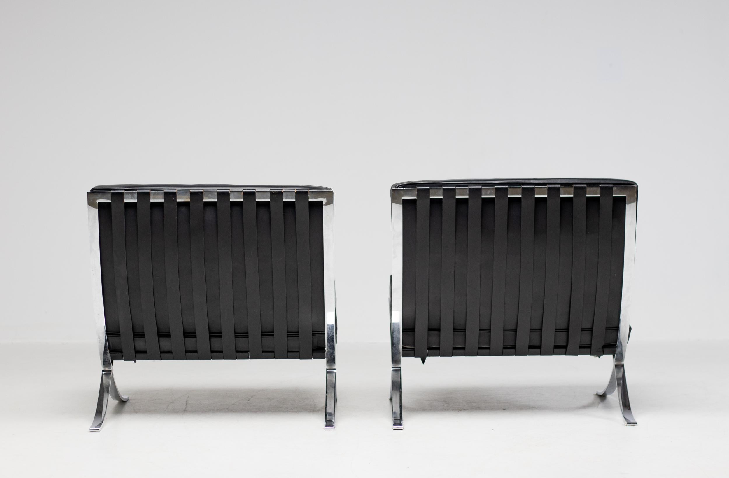 American Matching Pair of Black Leather Mies van der Rohe for Knoll Barcelona Chairs For Sale