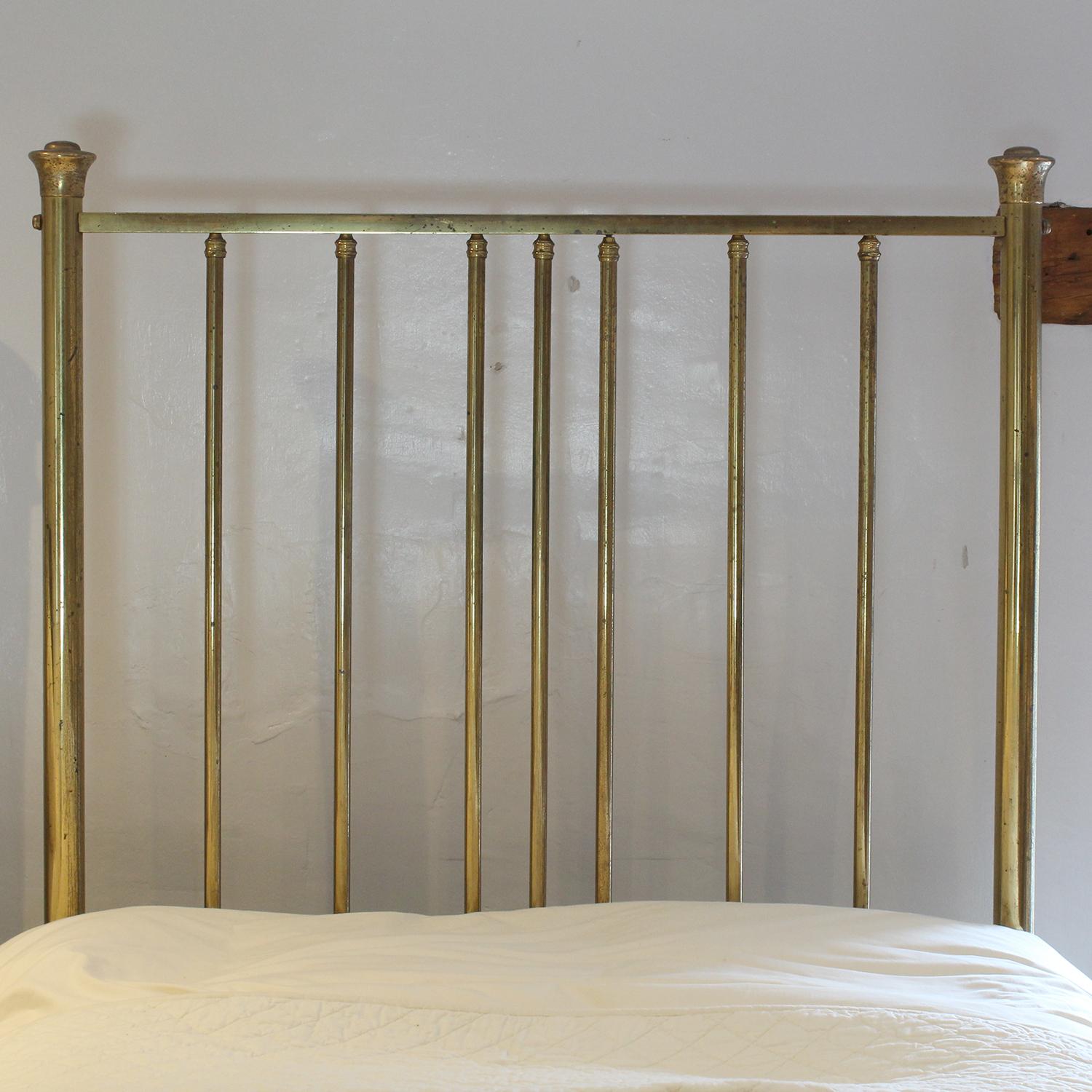 Matching Pair of Brass Antique Beds MP49 For Sale 1
