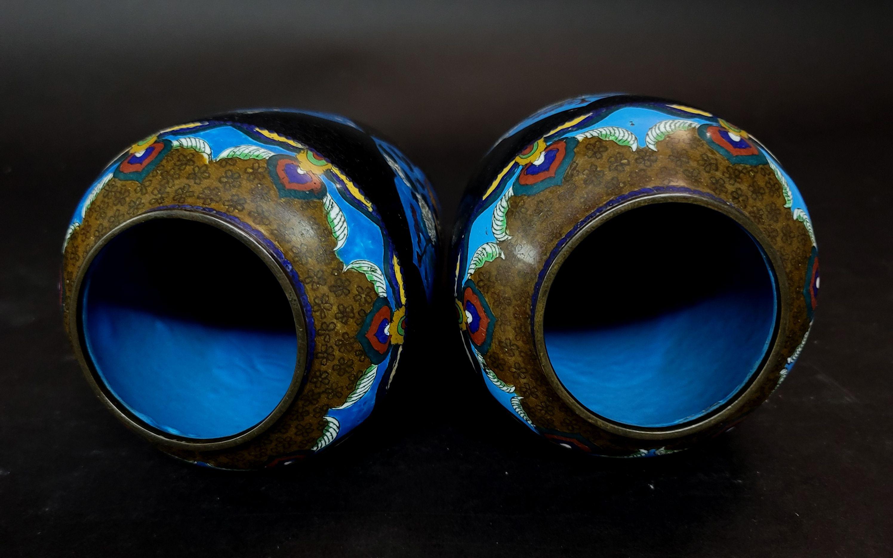 19th Century Matching Pair of Chinese Bronze Cloisonné Enameled Vases For Sale