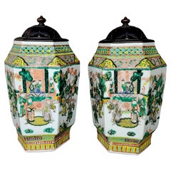 Pareja de jarrones hexagonales chinos de porcelana, Siglo XIX