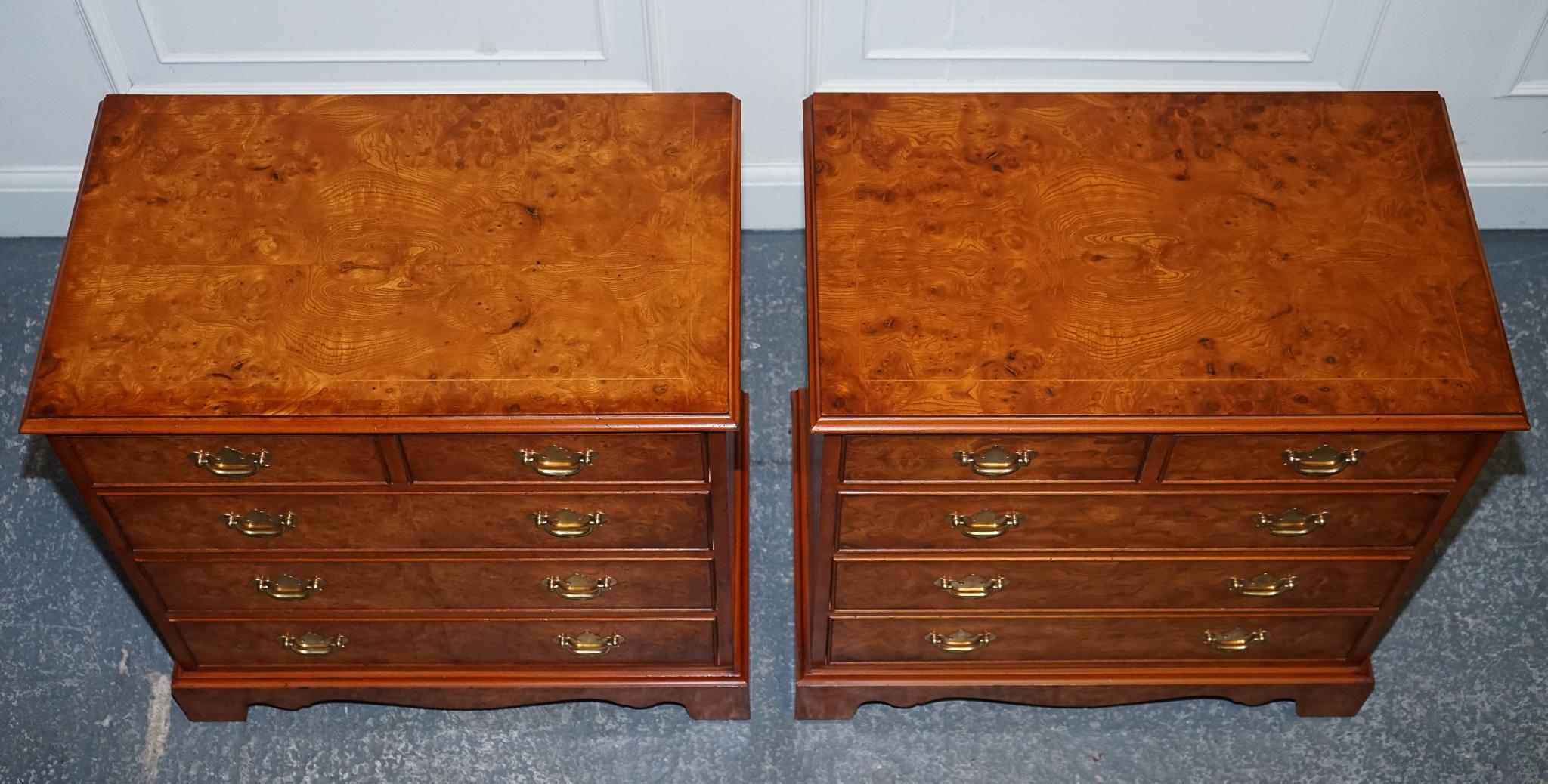 MATCHING PAIR OF ELEGANT LiGHT BURR ELM CHEST OF DRAWERS COMMODE BRASS HANDLES For Sale 3