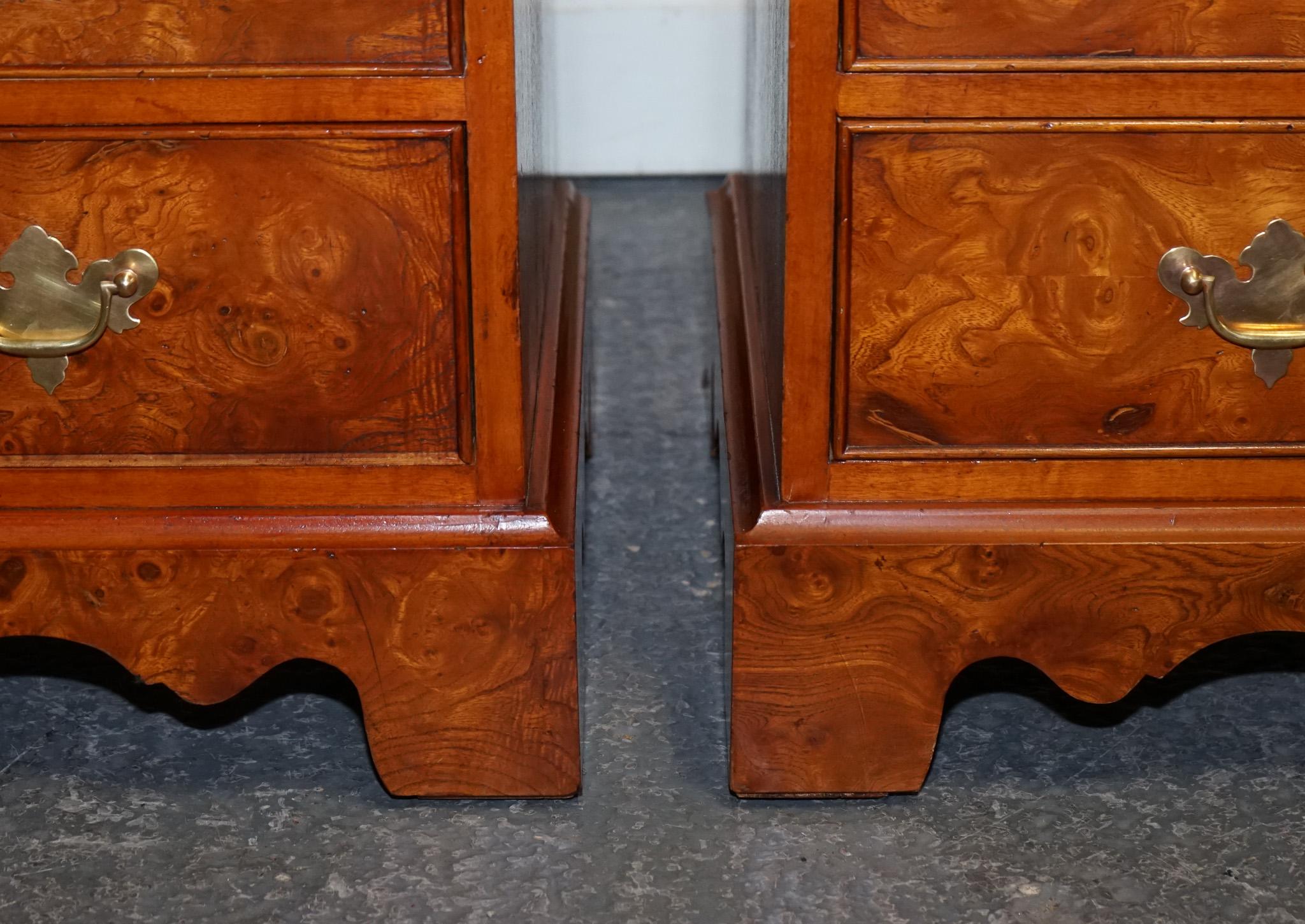 20th Century MATCHING PAIR OF ELEGANT LiGHT BURR ELM CHEST OF DRAWERS COMMODE BRASS HANDLES For Sale