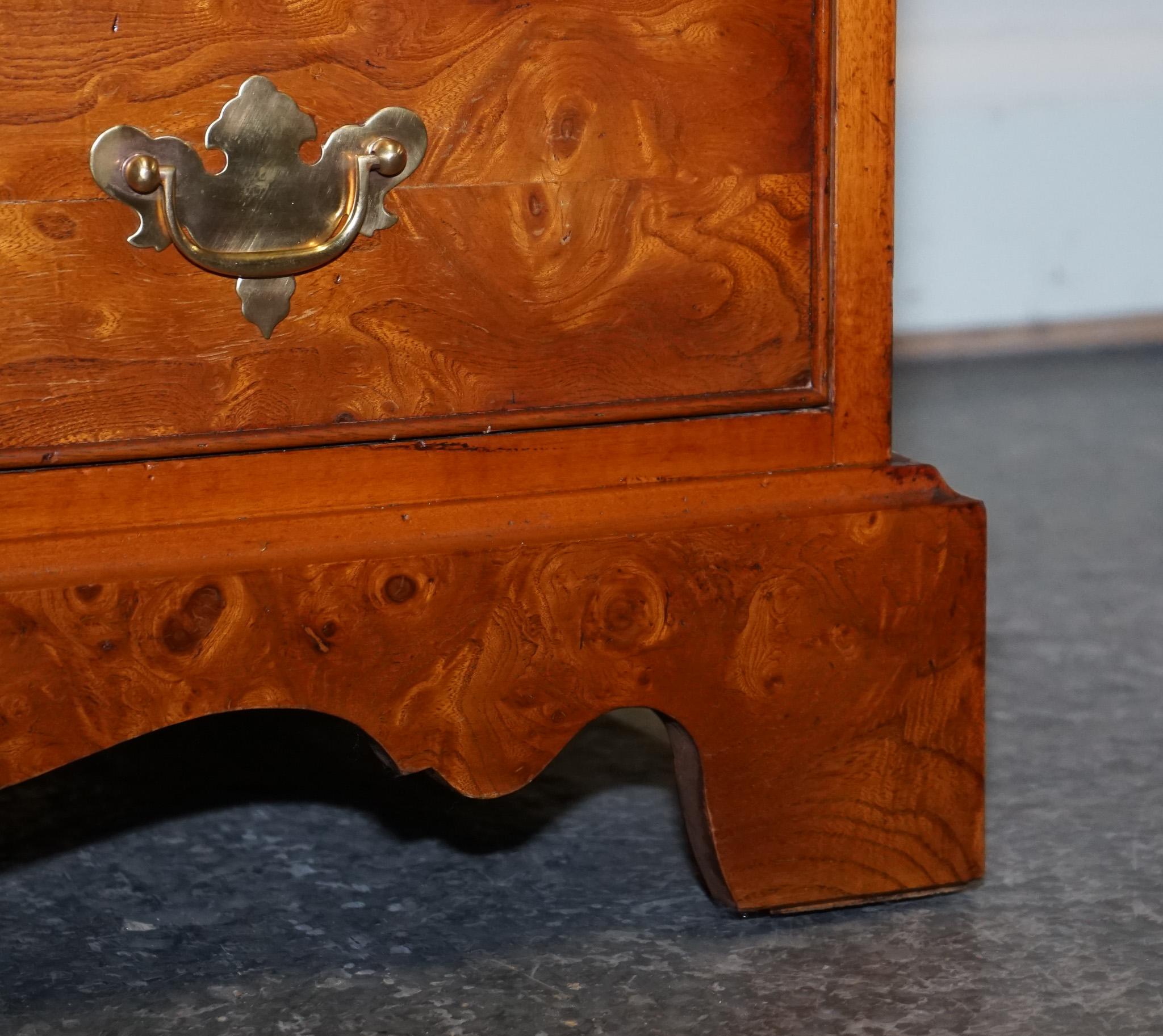 Elm MATCHING PAIR OF ELEGANT LiGHT BURR ELM CHEST OF DRAWERS COMMODE BRASS HANDLES For Sale