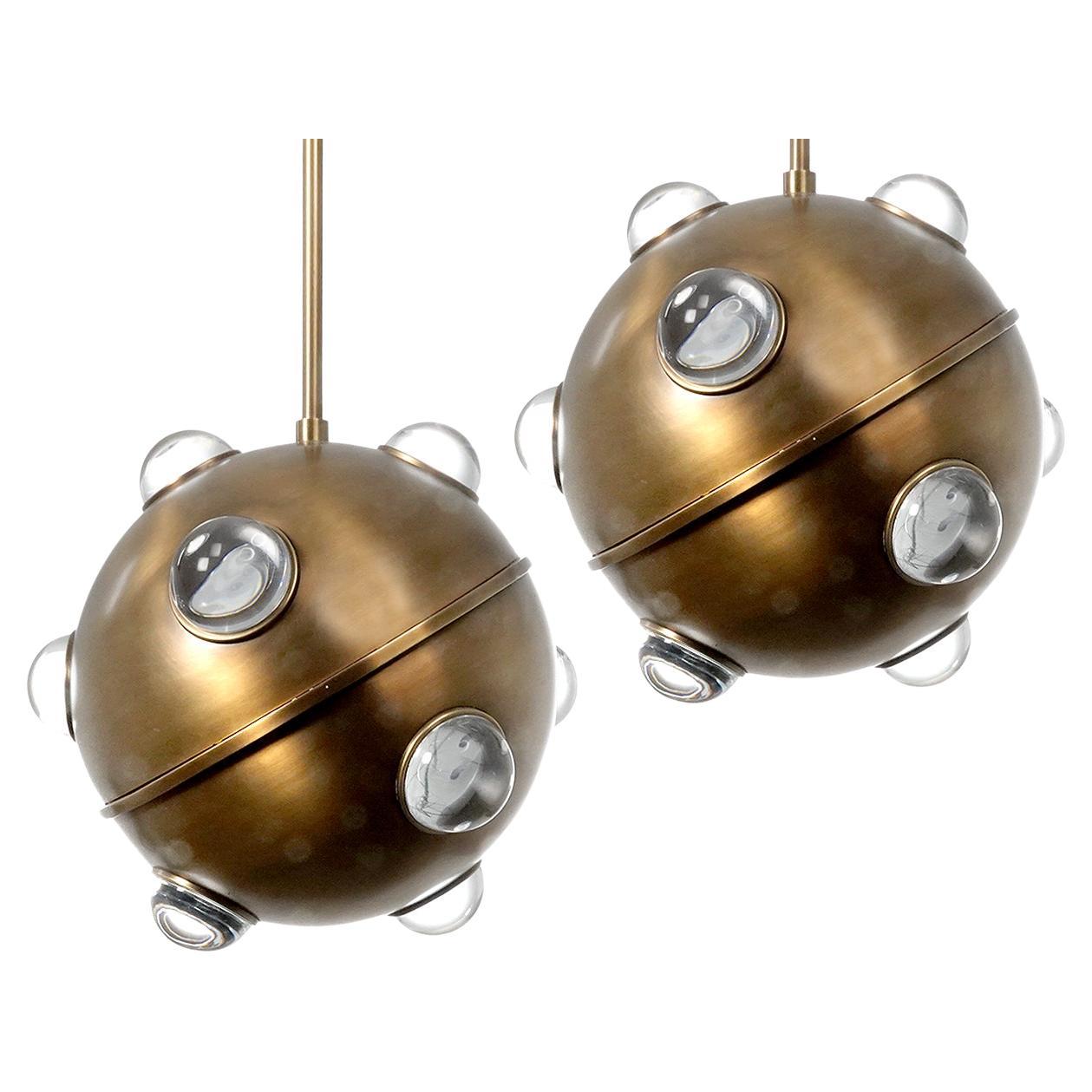 Coppia di ciondoli Globo di Jonathan Adler in vendita