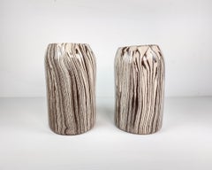 Coppia di vasi Nerikomi 'Vanilla Bean' realizzati a mano da Fizzy Ceramics