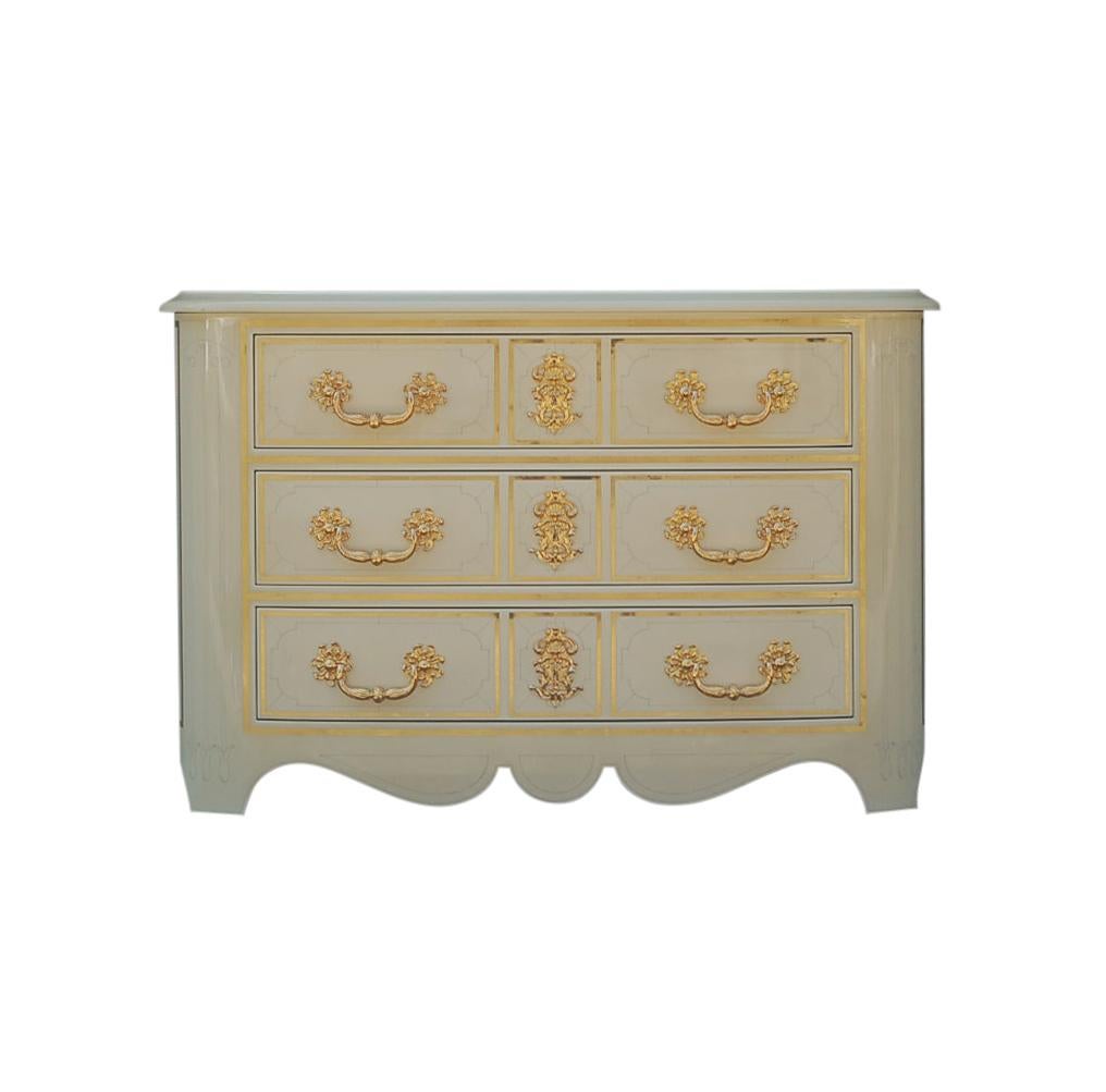 Matching Pair of Italian Ivory White Lacquer Commodes or Chests with Gold Leaf 1