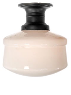 Pareja a juego de grandes empotrables de casa de escuela antigua