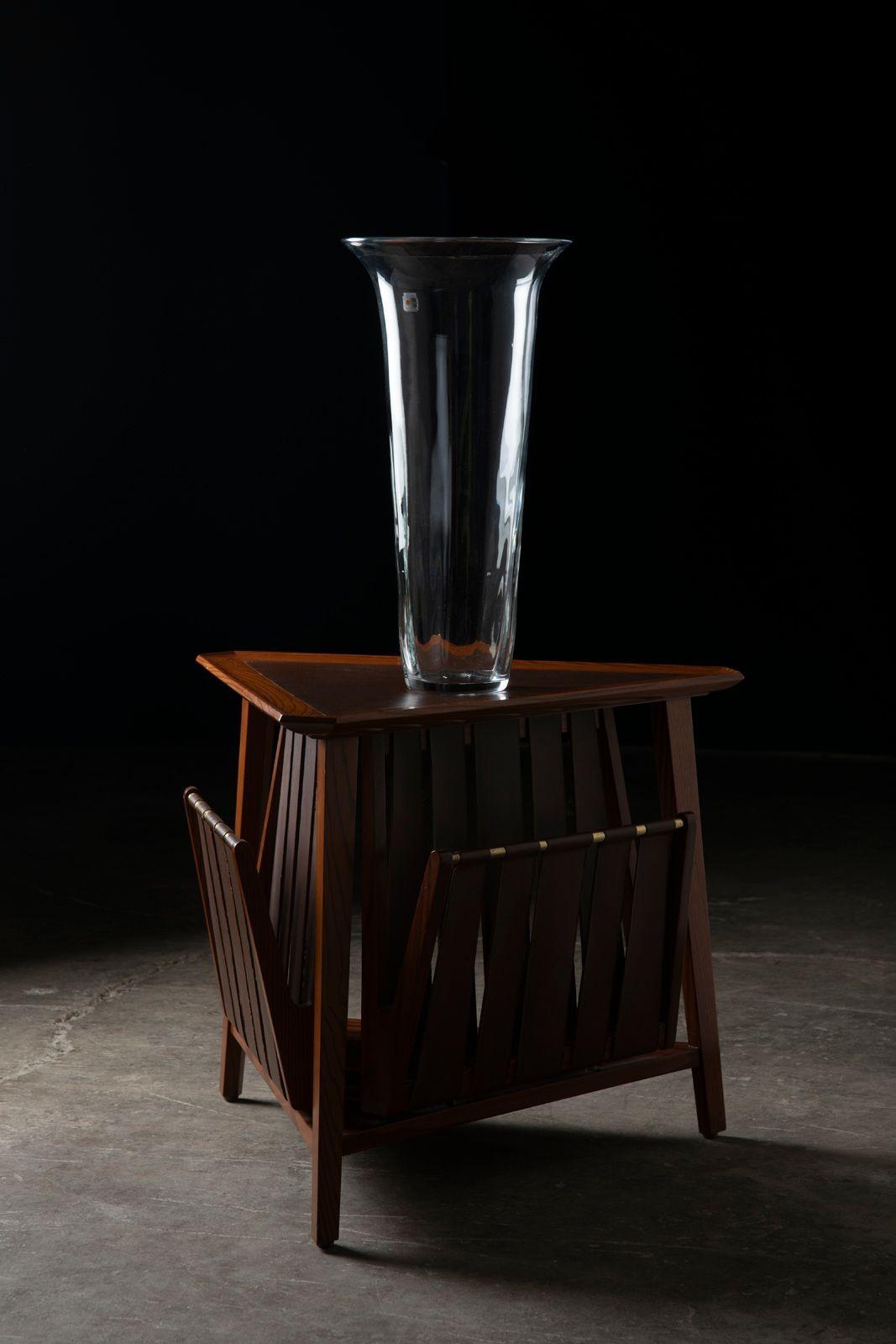 Bellissima coppia di grandi vasi in vetro soffiato a mano di Don Shepard per Blenko. Entrambi i vasi sono in ottime condizioni e misurano 19