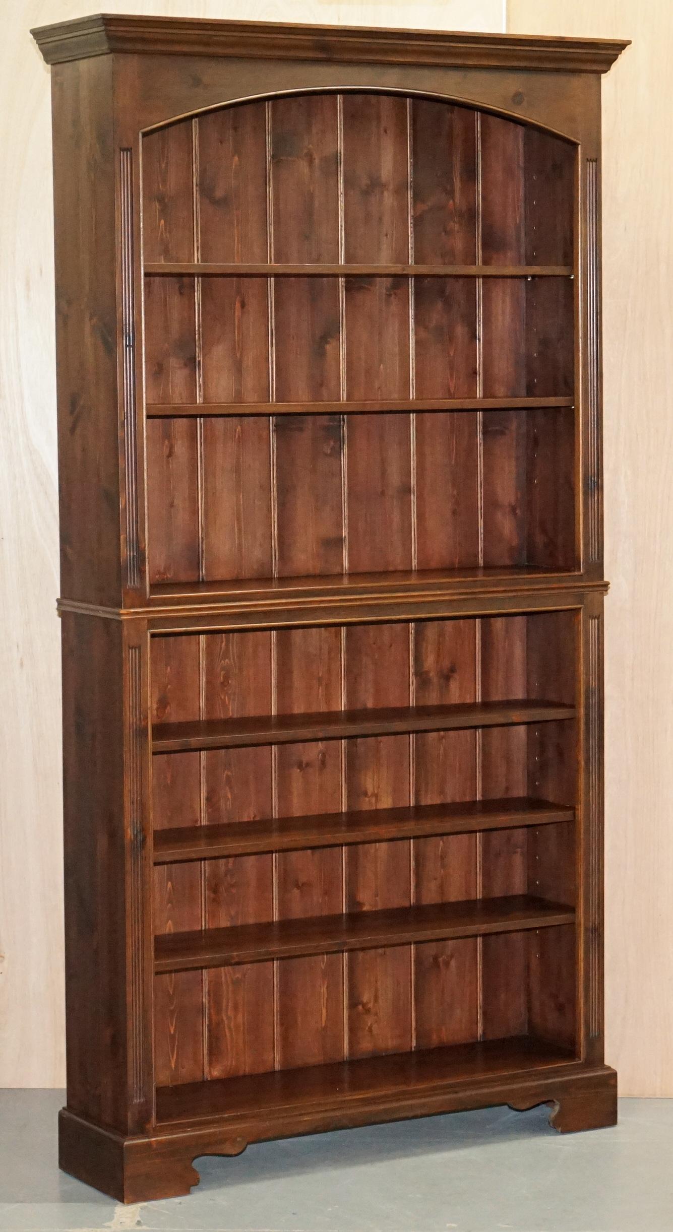We are delighted to offer for sale this lovely pair of vintage stained pine Library bookcases with adjustable shelves

A good looking and versatile pair, they are each made up of two separate pieces, the tops remove, the shelves as mentioned are