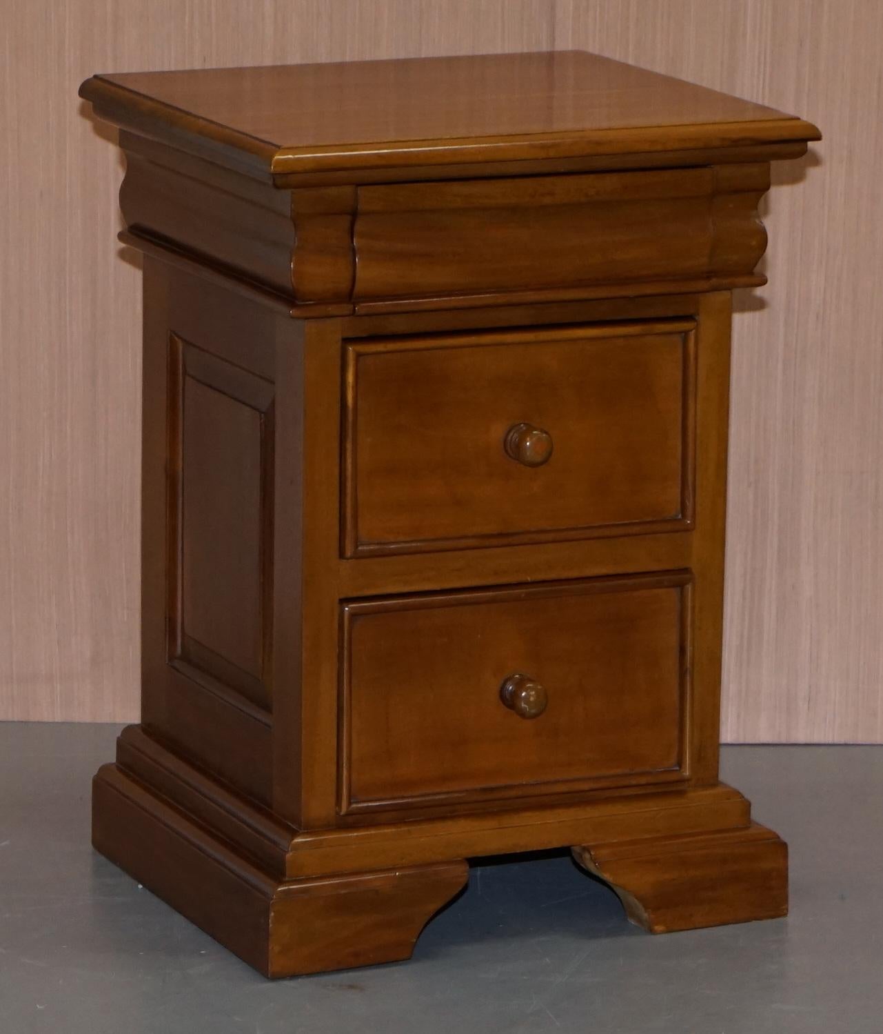 We are delighted to offer for sale this lovely pair of light mahogany bedside table chests of drawers

A very good looking well made and decorative pair. They are part of a suite, I have the matching pair of tallboy drawers listed under my other