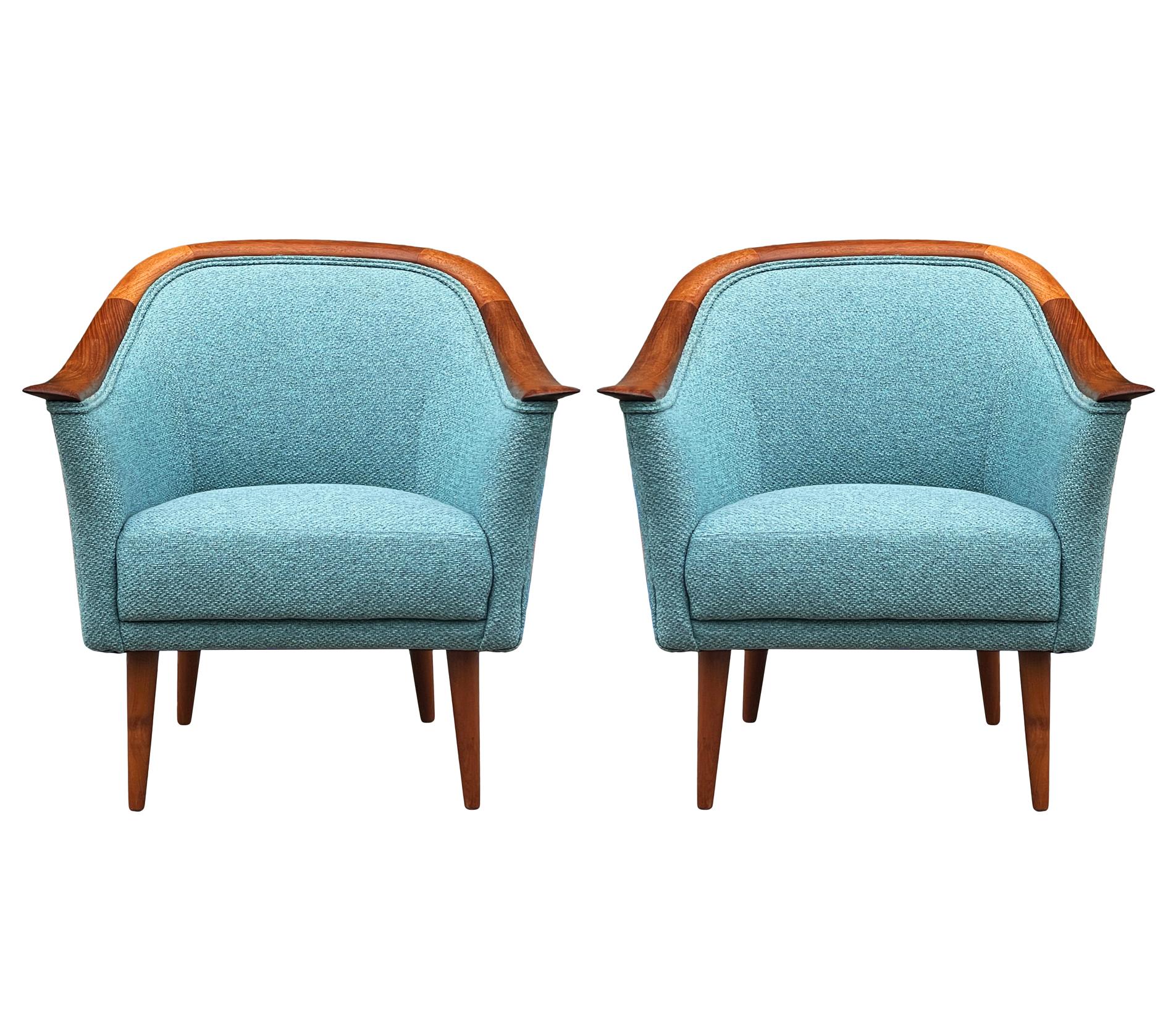 Matching Pair of Mid Century Danish Modern Lounge Chairs in Teak & Sage Tweed For Sale 5