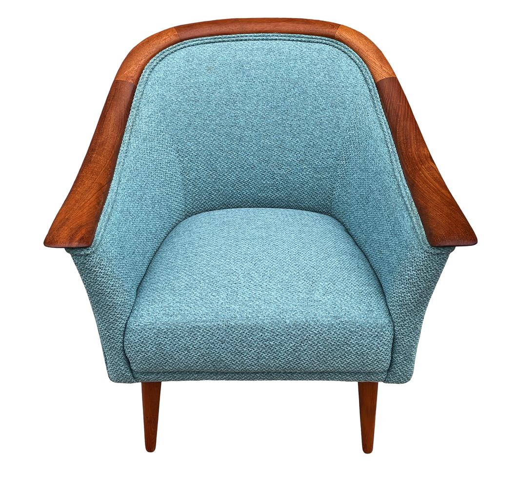Ein Paar Mid Century Danish Modern Lounge Chairs aus Teak und Sage Tweed (Stoff) im Angebot
