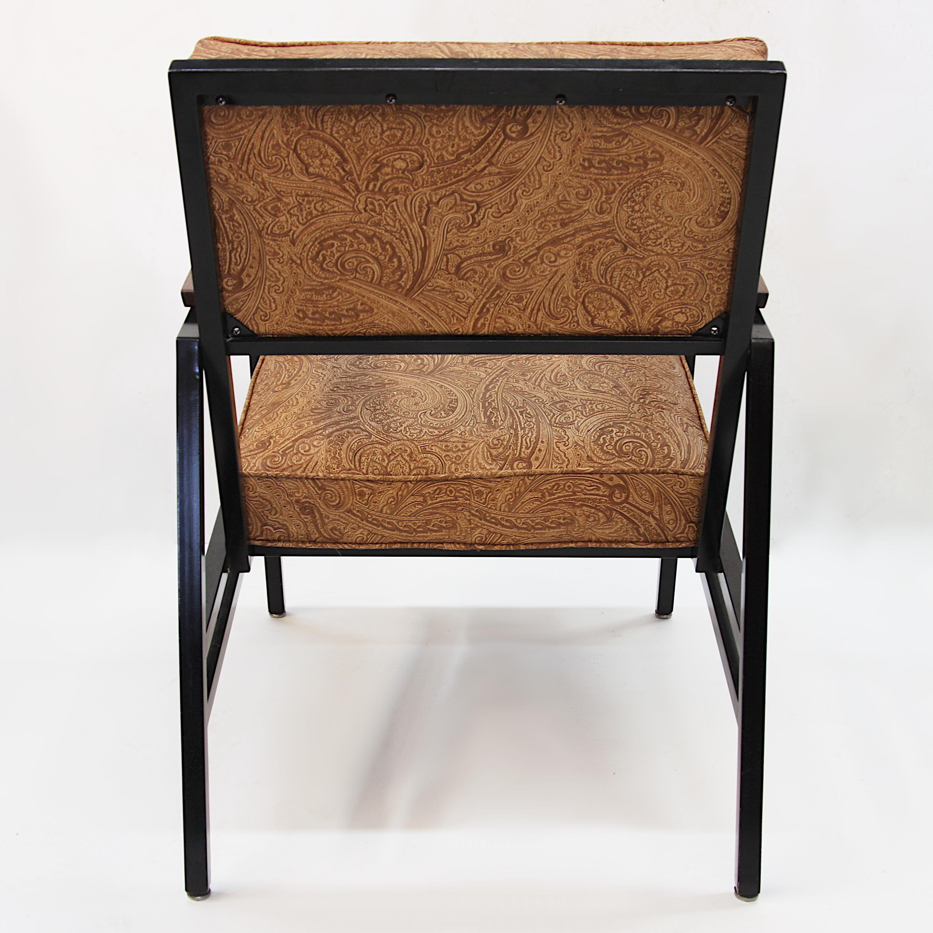 Paire assortie de chaises longues modernes du milieu du siècle dernier par Steelcase en vente 3