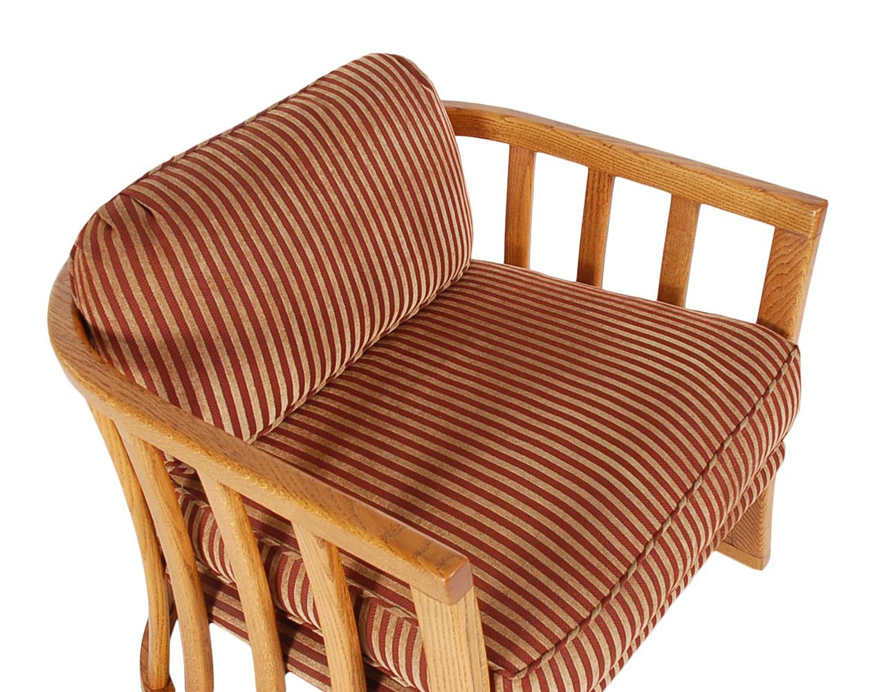 Passendes Paar Sessel mit Spindelrückenlehne aus Eiche, Mid-Century Modern (Moderne der Mitte des Jahrhunderts) im Angebot