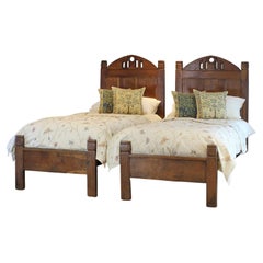 Matching Pair of Oak Beds, WP46