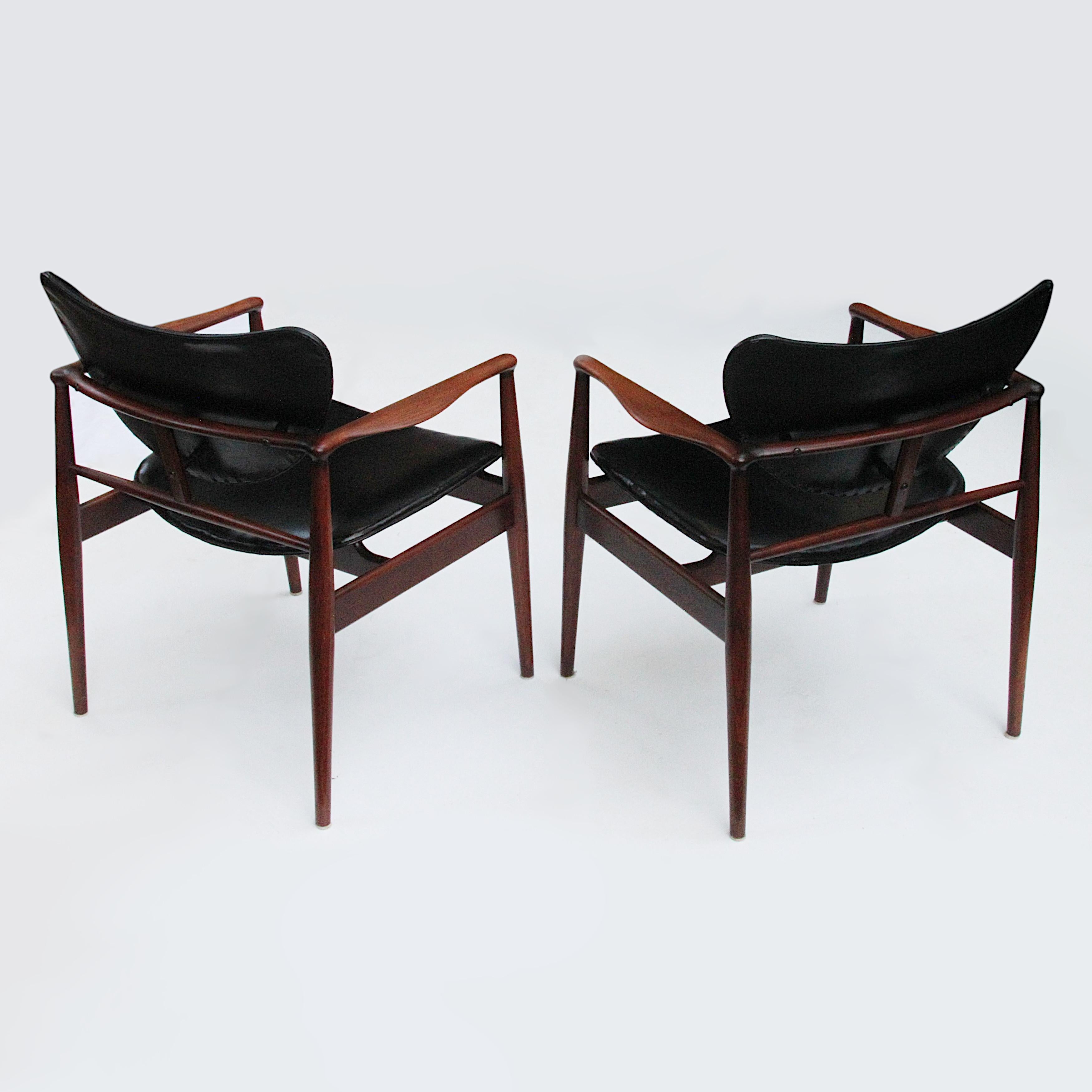 Mid-Century Modern Matching Pair of Original Finn Juhl Model 48/400 1/2 Walnut Side Chairs by Baker