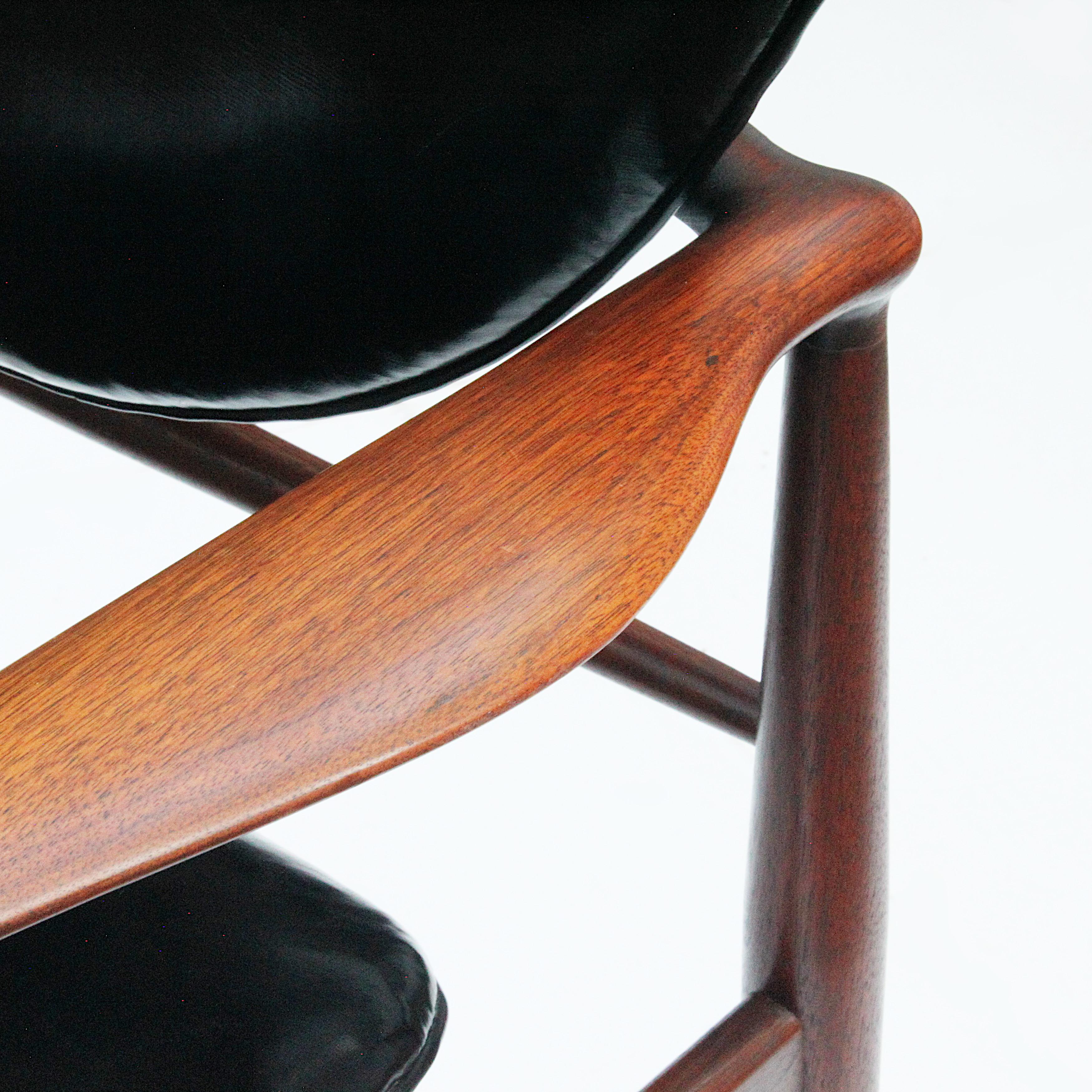 Matching Pair of Original Finn Juhl Model 48/400 1/2 Walnut Side Chairs by Baker 2