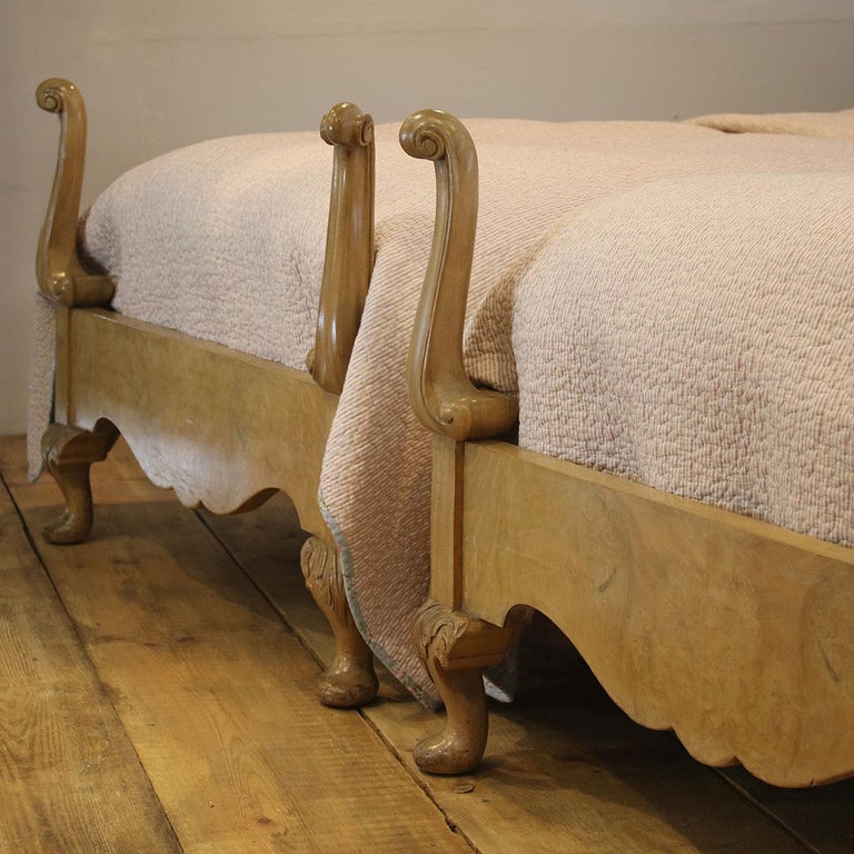 Matching Pair of Queen Anne Style Beds WP29 at 1stDibs queen anne
