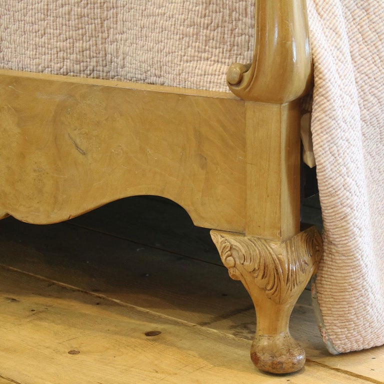 Matching Pair of Queen Anne Style Beds WP29 at 1stDibs queen anne