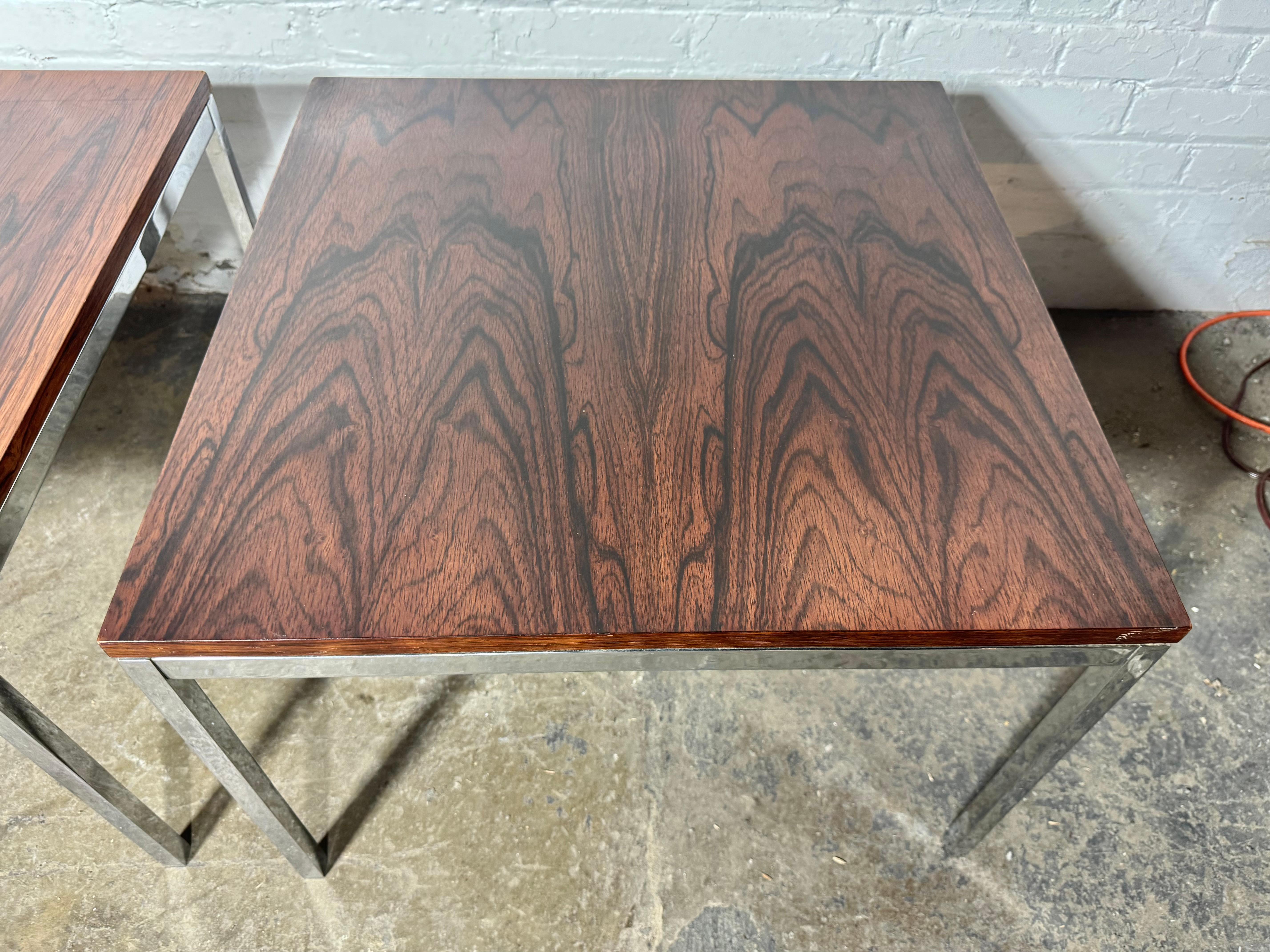 Pair of Rosewood & Steel Square Knoll Side End Tables Stands (Edelstahl) im Angebot