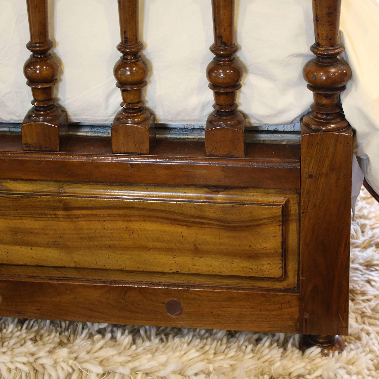 antique spindle bed