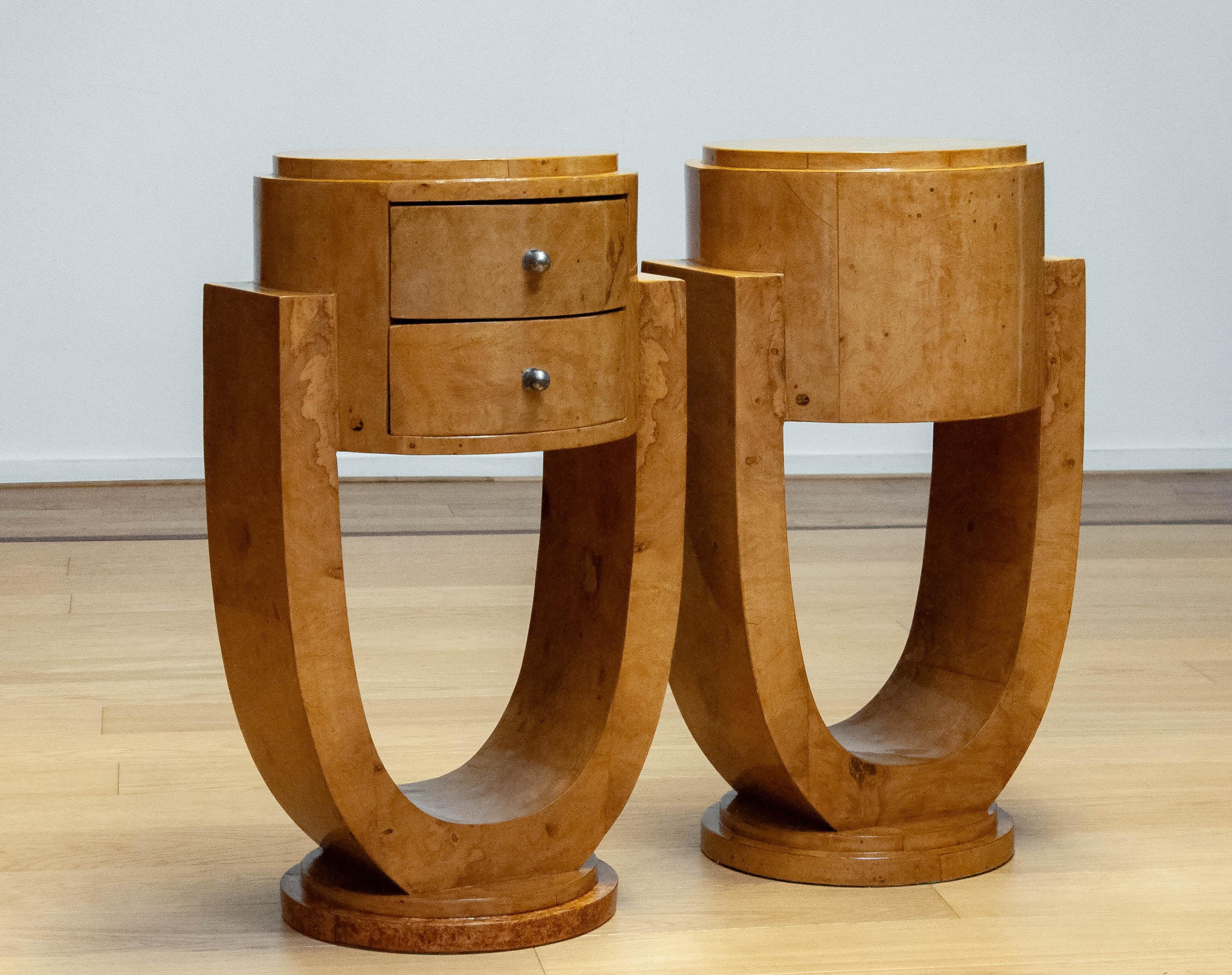 Matching Pair Round Shaped Art Deco Bedside Tables / Night Stands In Poplar Burl 1